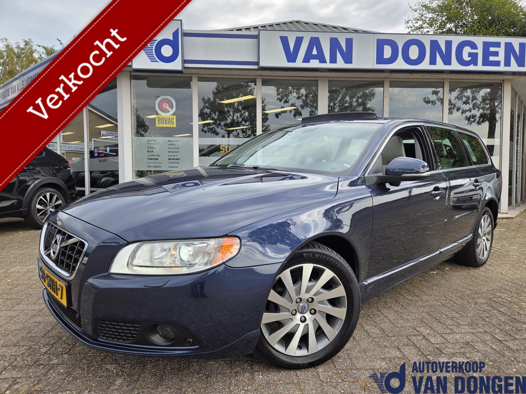 Volvo V70 1.6 T4 Limited Edition Automaat | NL-Auto | Schuifdak / Leder / Elektr. Achterkl / Blis 2011 - voorkant
