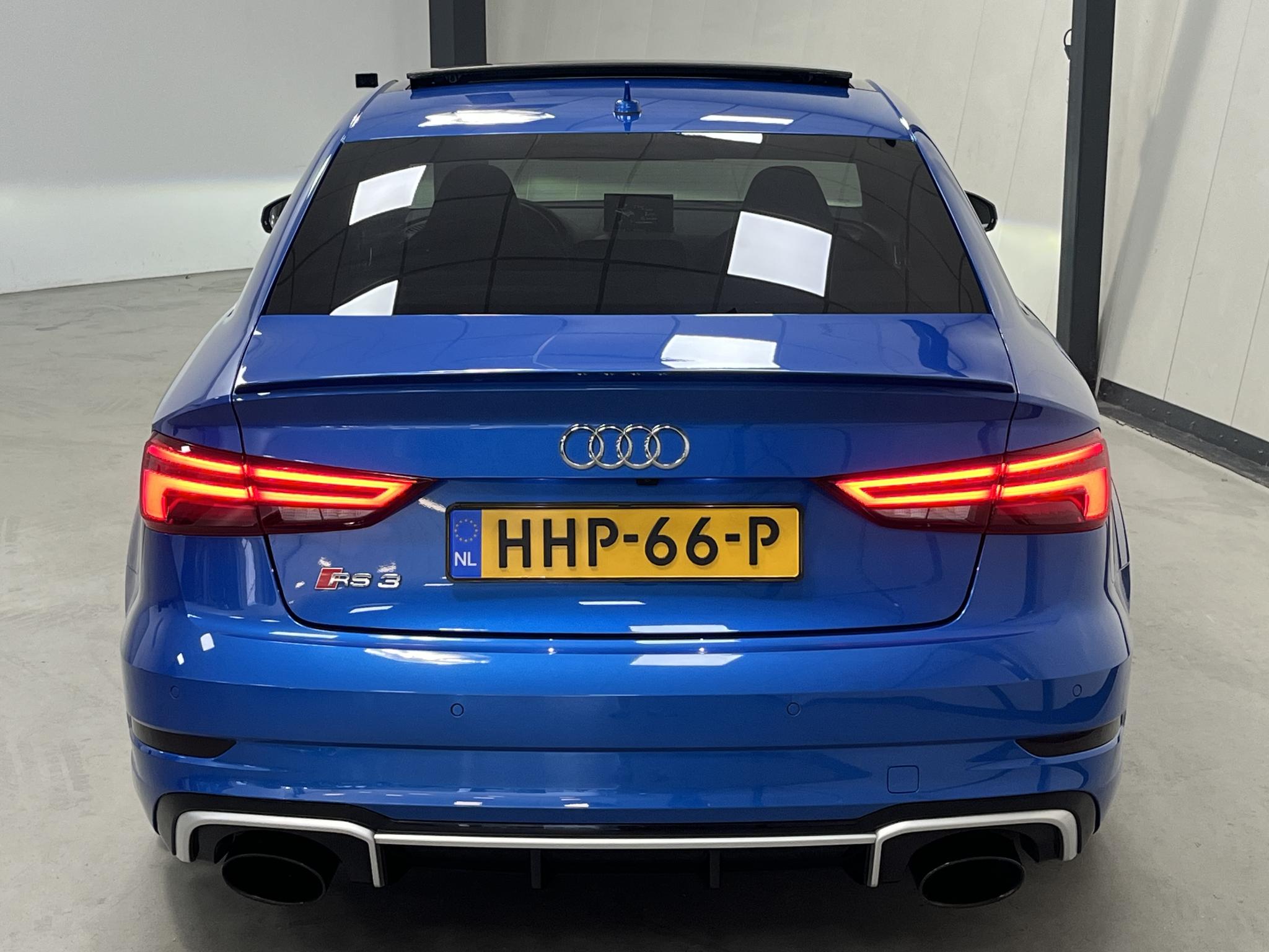 Foto van Audi RS 3 Limousine
