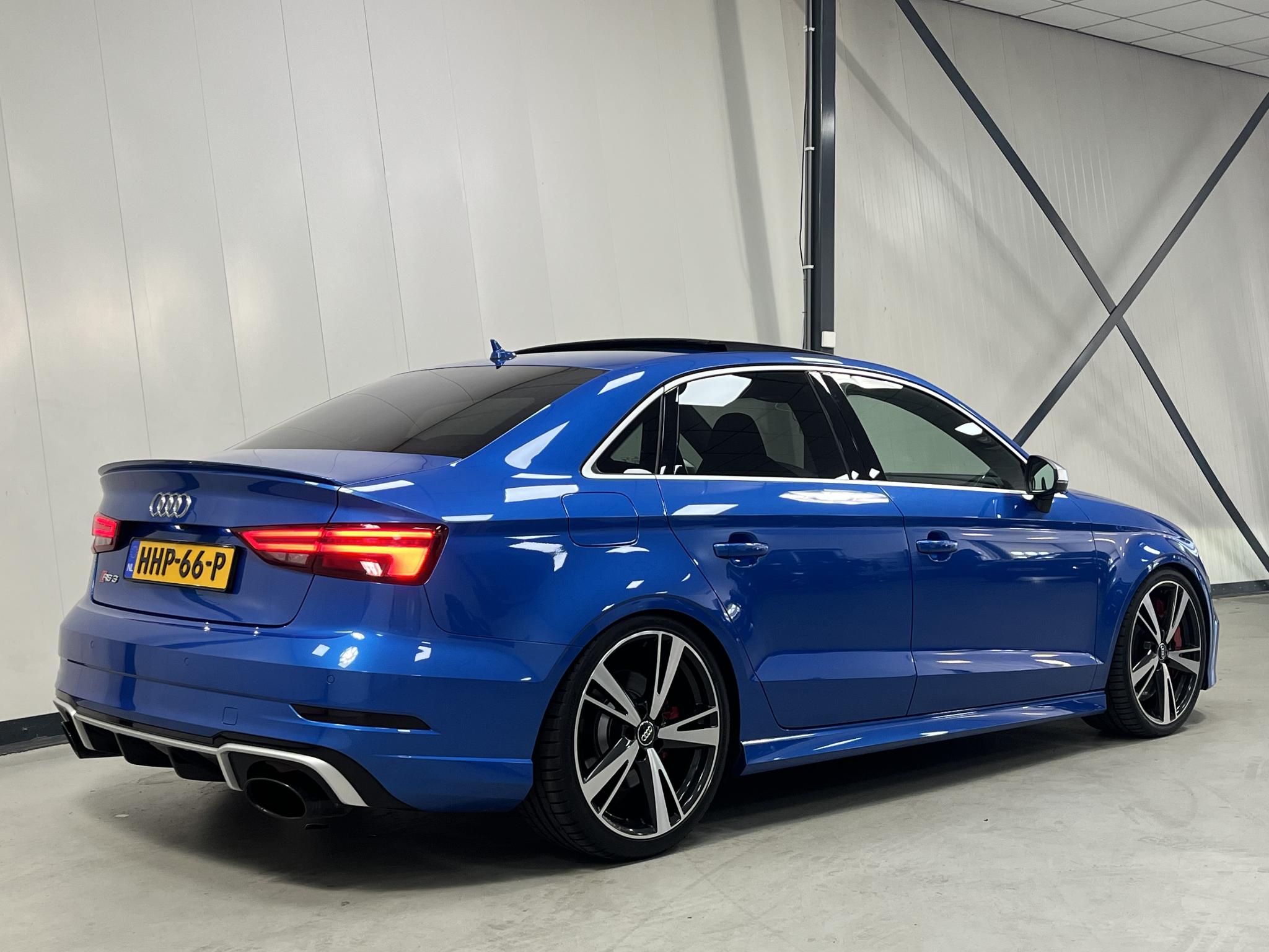 Foto van Audi RS 3 Limousine