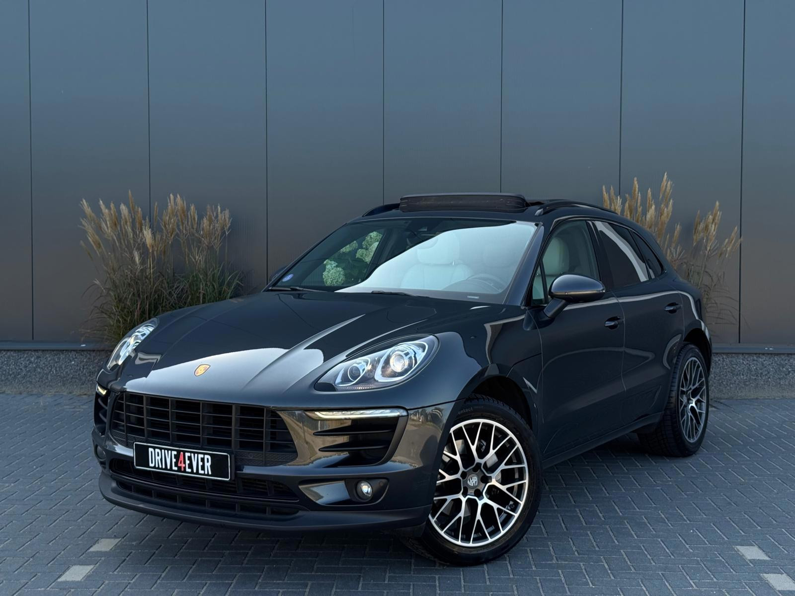 Porsche Macan 2.0 | Pano | Leder | Camera | 2018 - voorkant