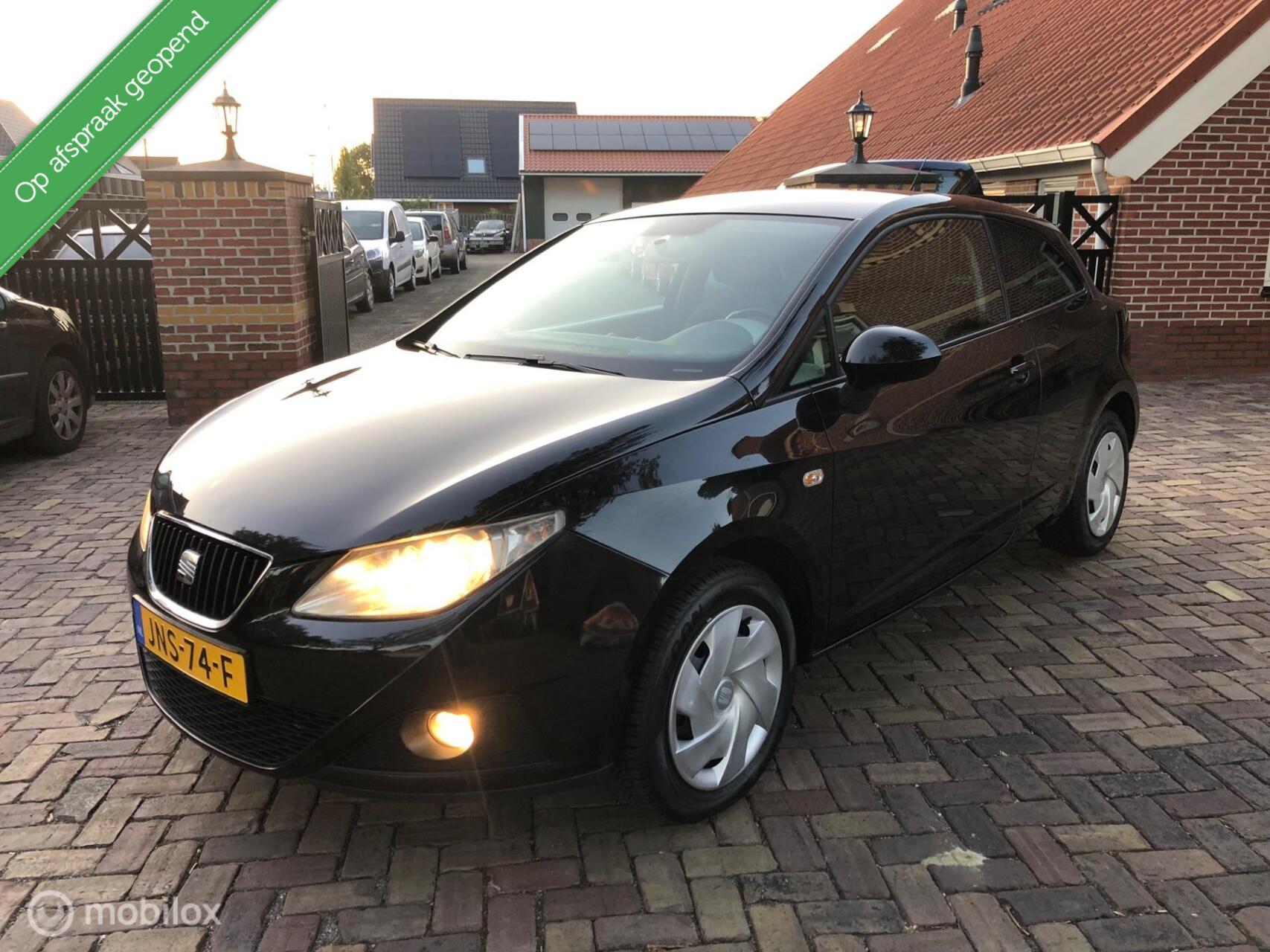 Seat Ibiza 1.4 Nw APK + distributieriem !! 2011 - voorkant