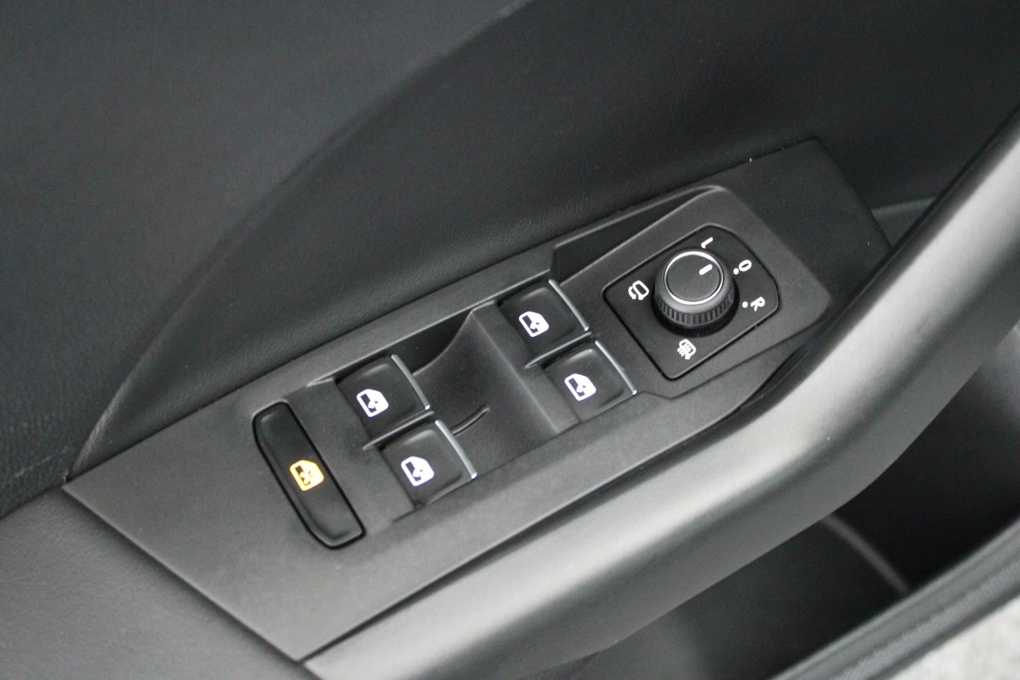Foto van Volkswagen T-cross