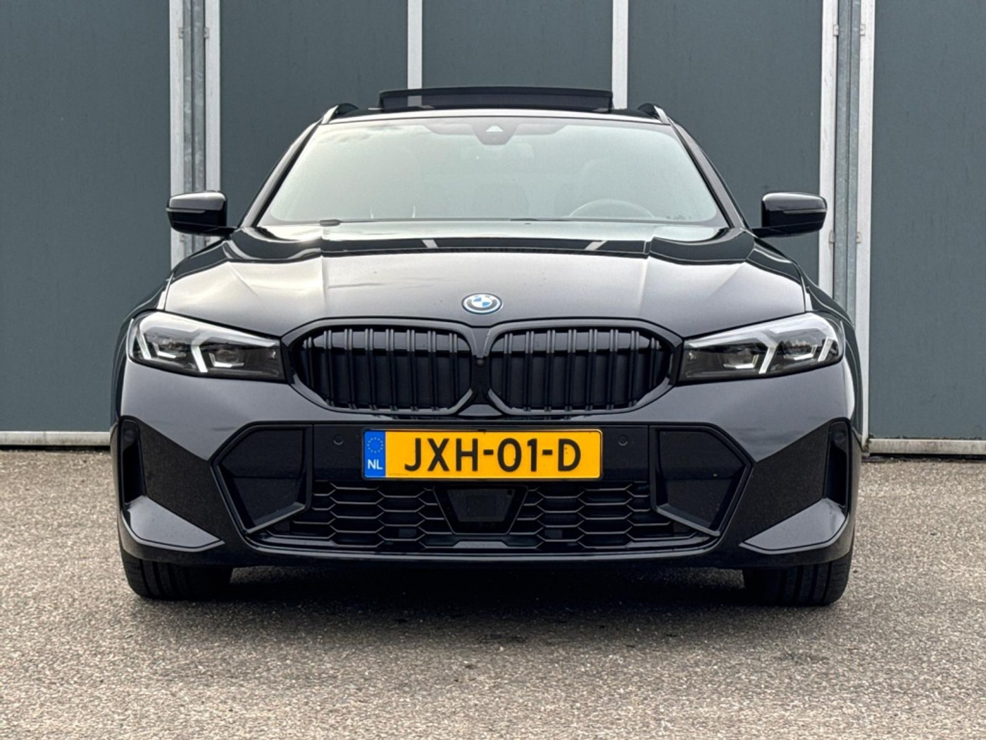 Foto van BMW 330e