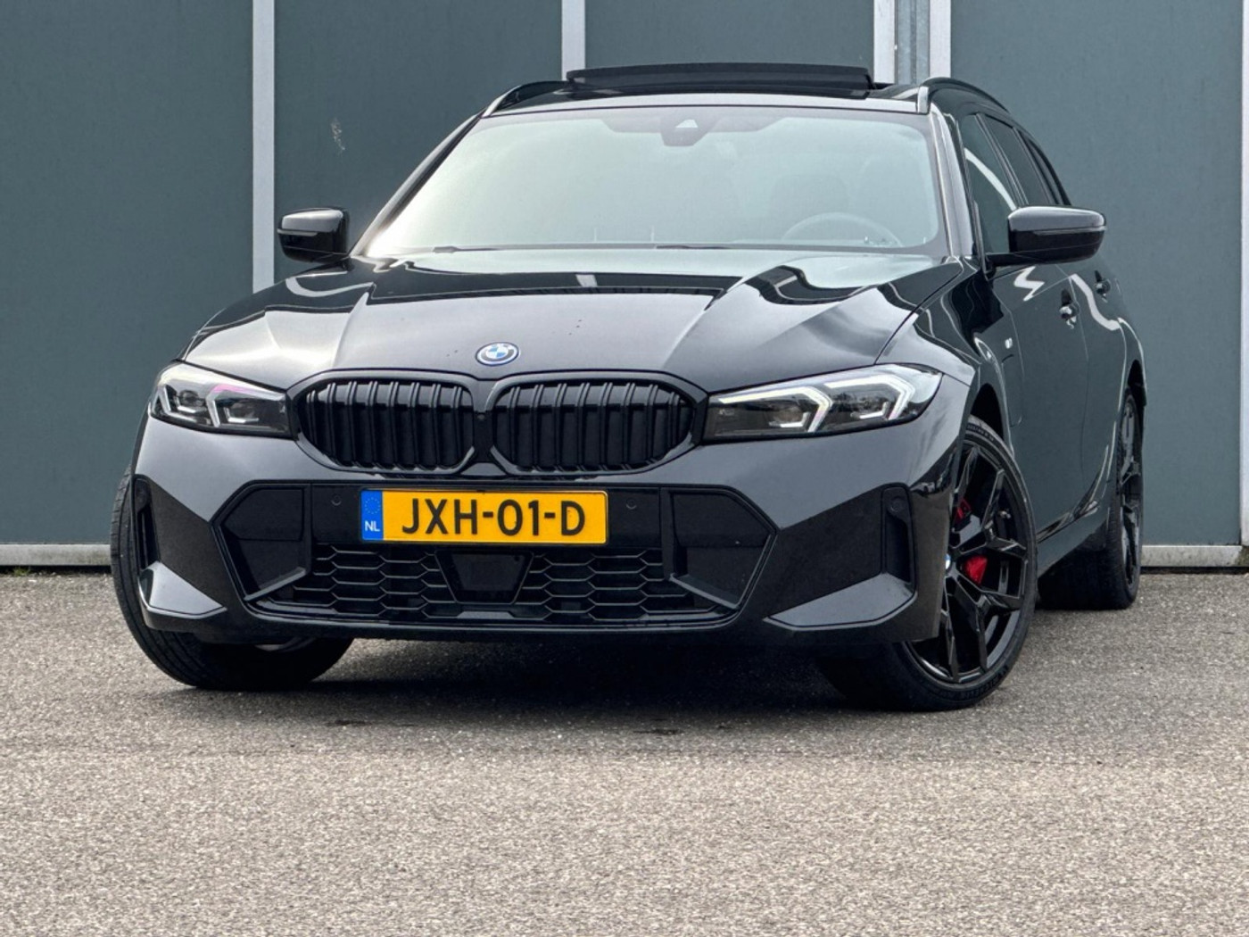 Foto van BMW 330e