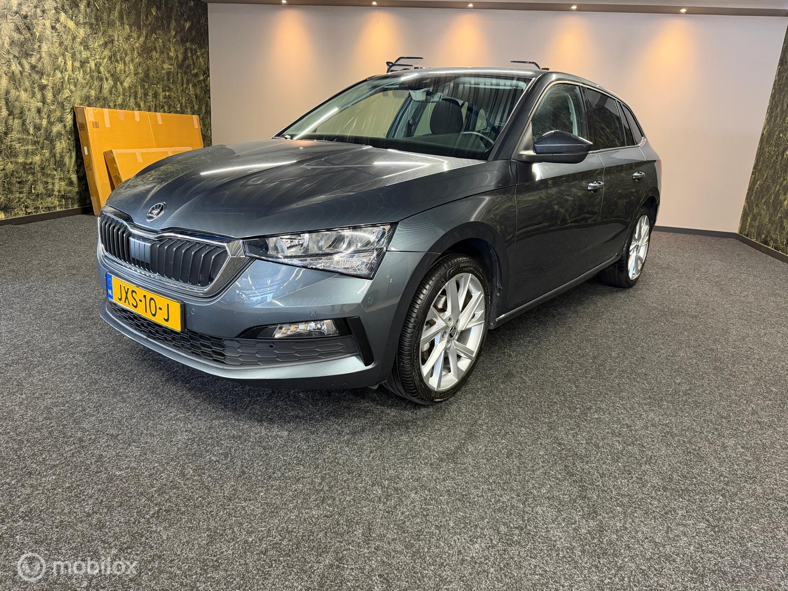 Skoda Scala 1.0 TSI Business Edition-Camera-116 PK-Carplay 2020 - voorkant