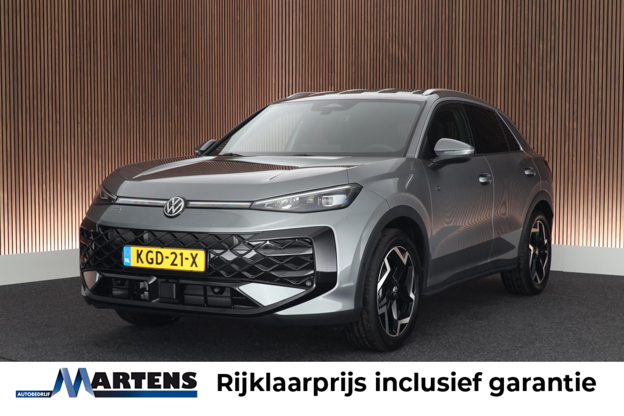 Volkswagen T-roc 1.5 eTsi 150pk DSG R-Line First Edition 2026 - voorkant