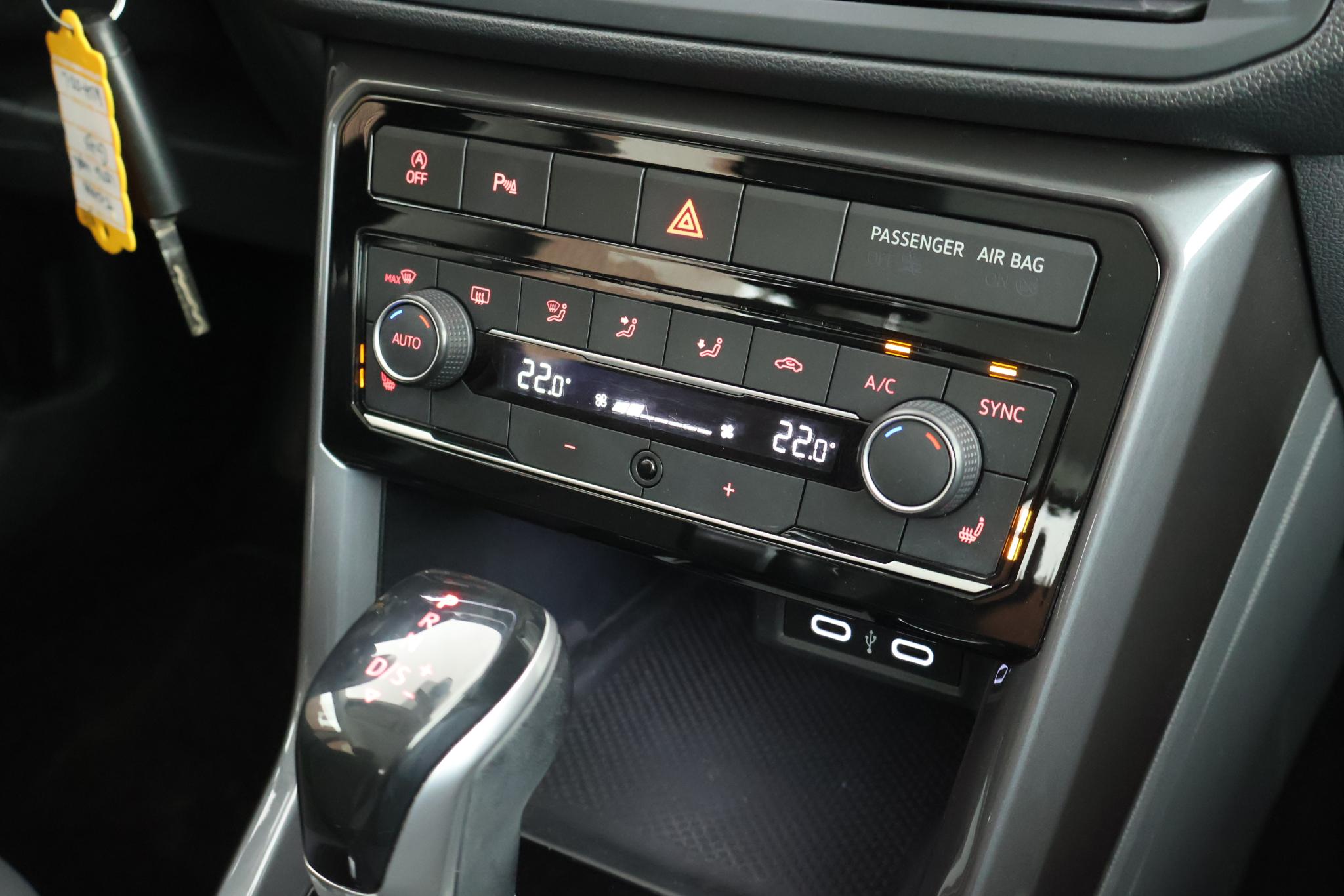 Foto van Volkswagen T-cross