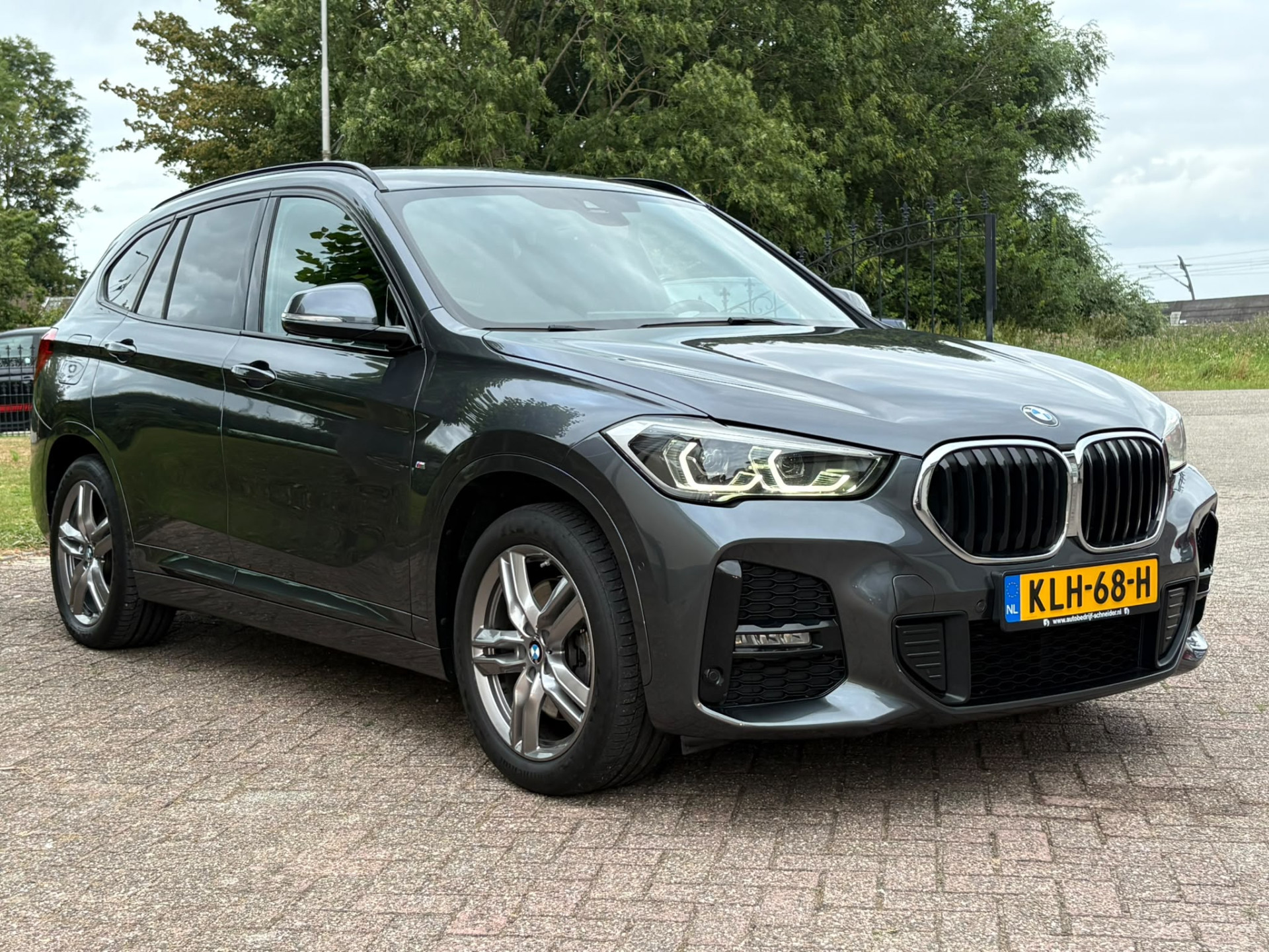 Foto van BMW X1 Xdrive25e