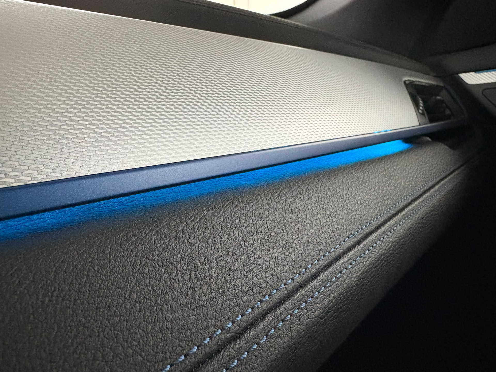 Foto van BMW X1 Xdrive25e