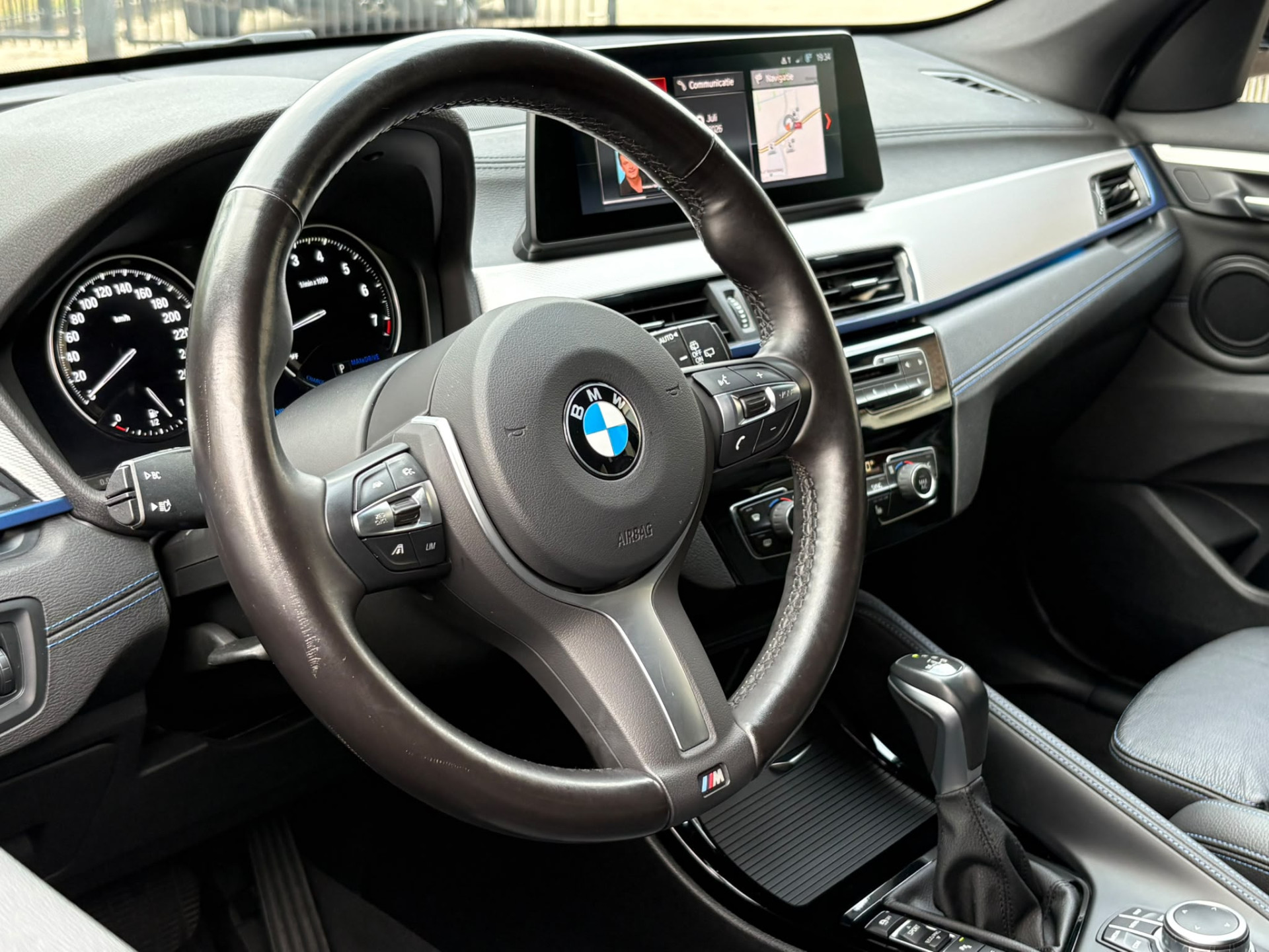 Foto van BMW X1 Xdrive25e