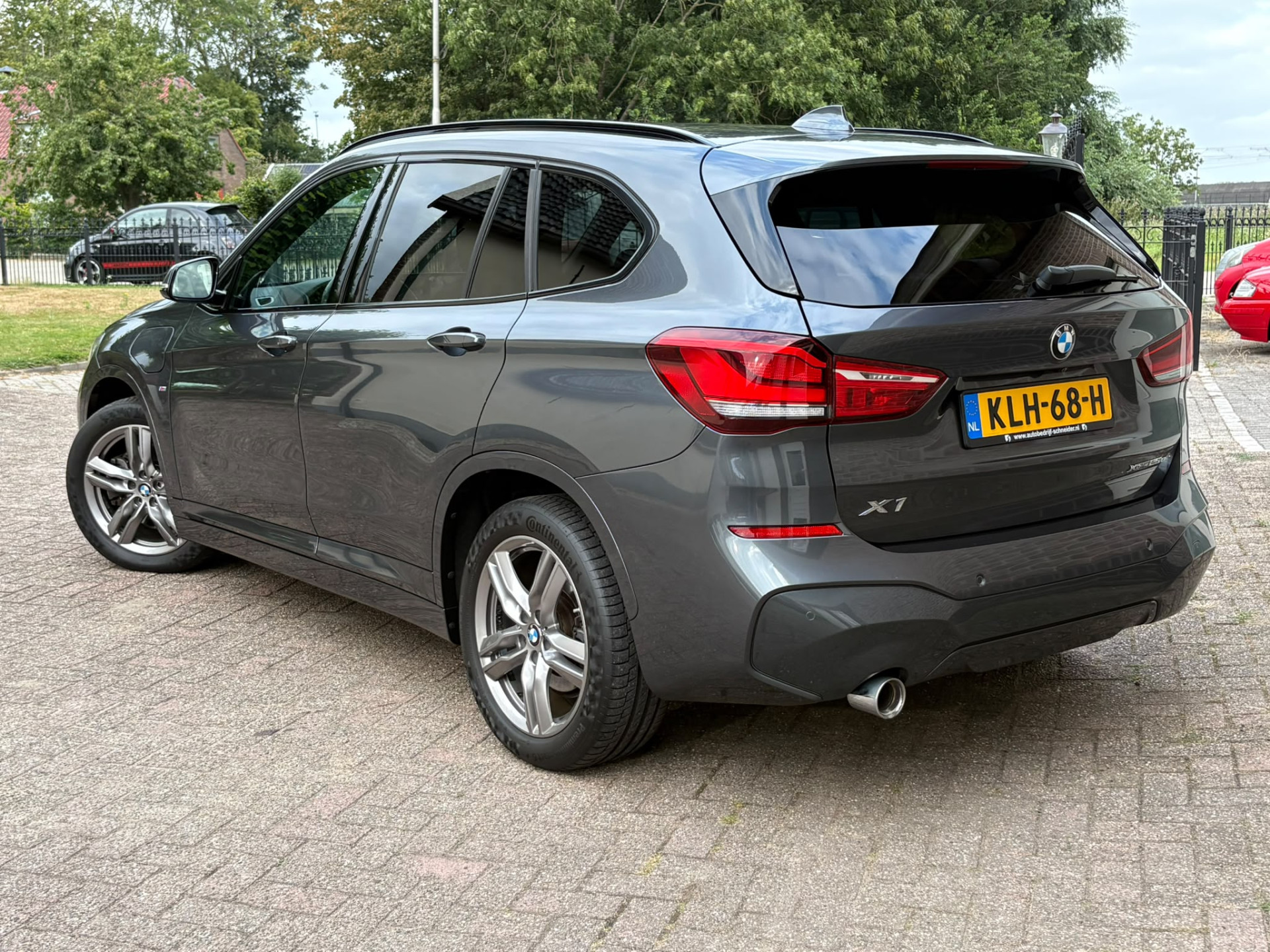 Foto van BMW X1 Xdrive25e