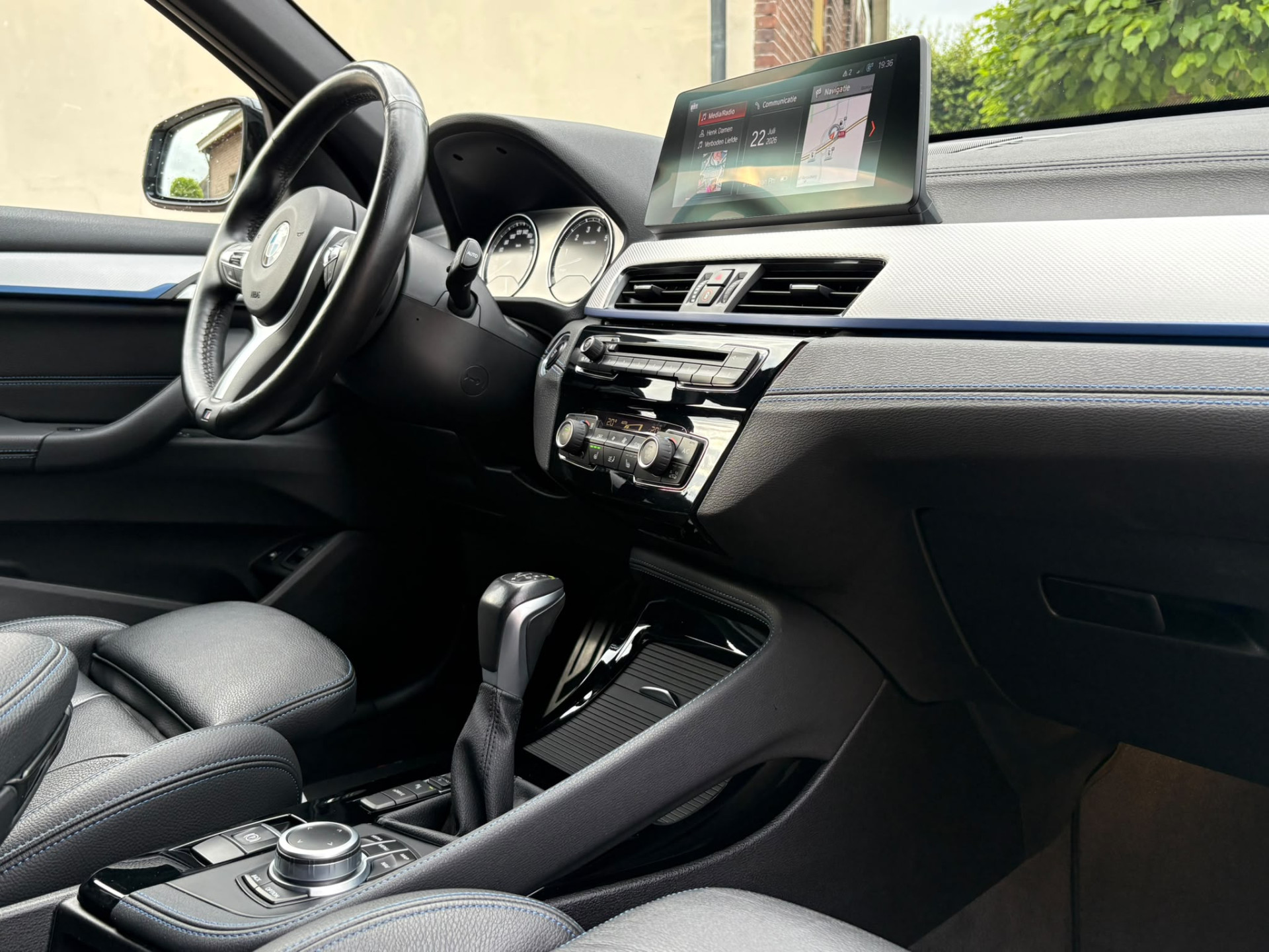 Foto van BMW X1 Xdrive25e