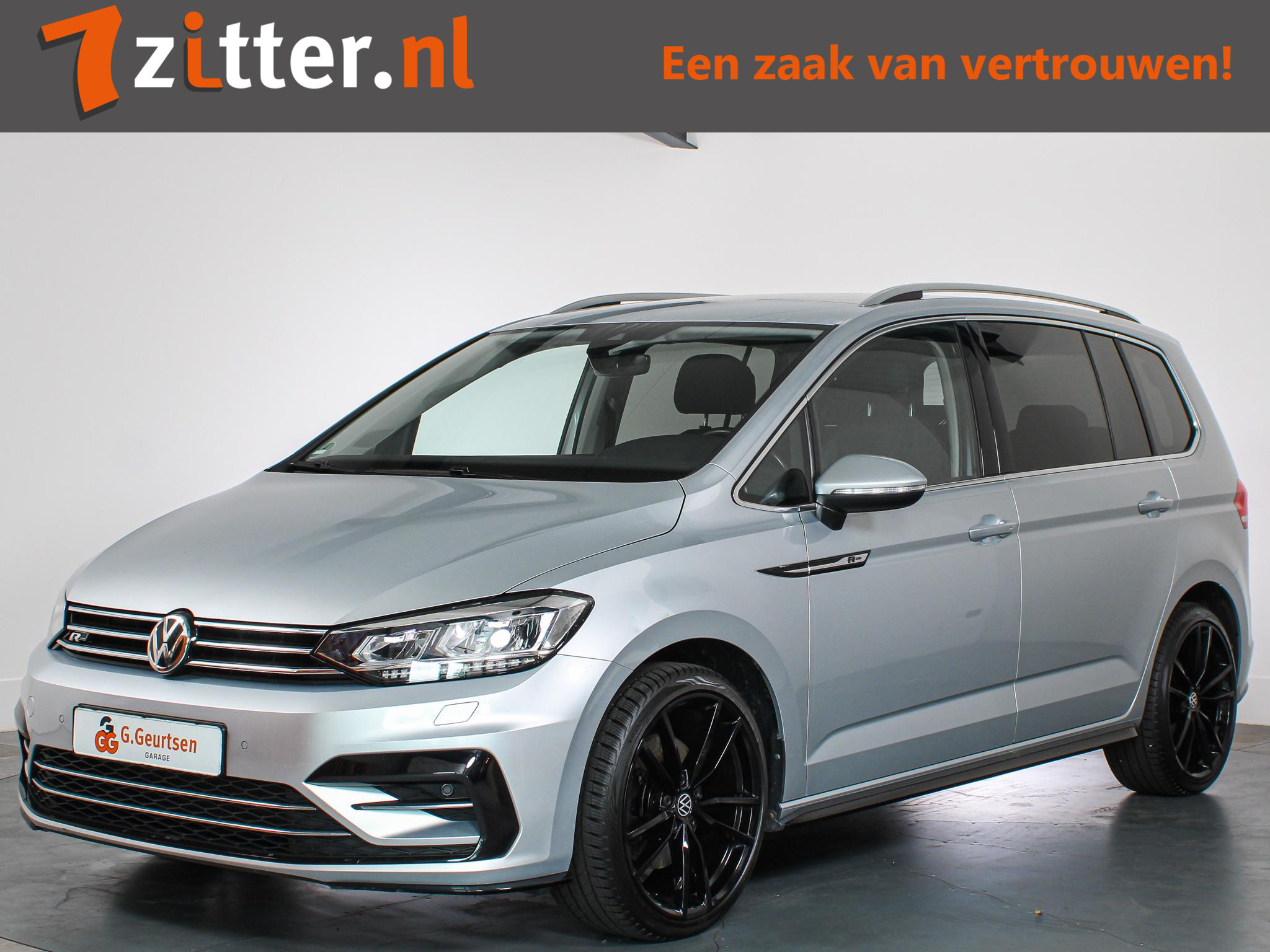 Volkswagen Touran 1.4 TSI Highline R-line, 7-Persoons, 2018 - voorkant