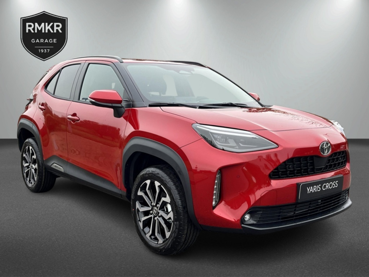 Toyota Toyota Yaris Cross 1.5 Hybrid 130 Black Edition, Safety + Winter pakket. 2026 - voorkant
