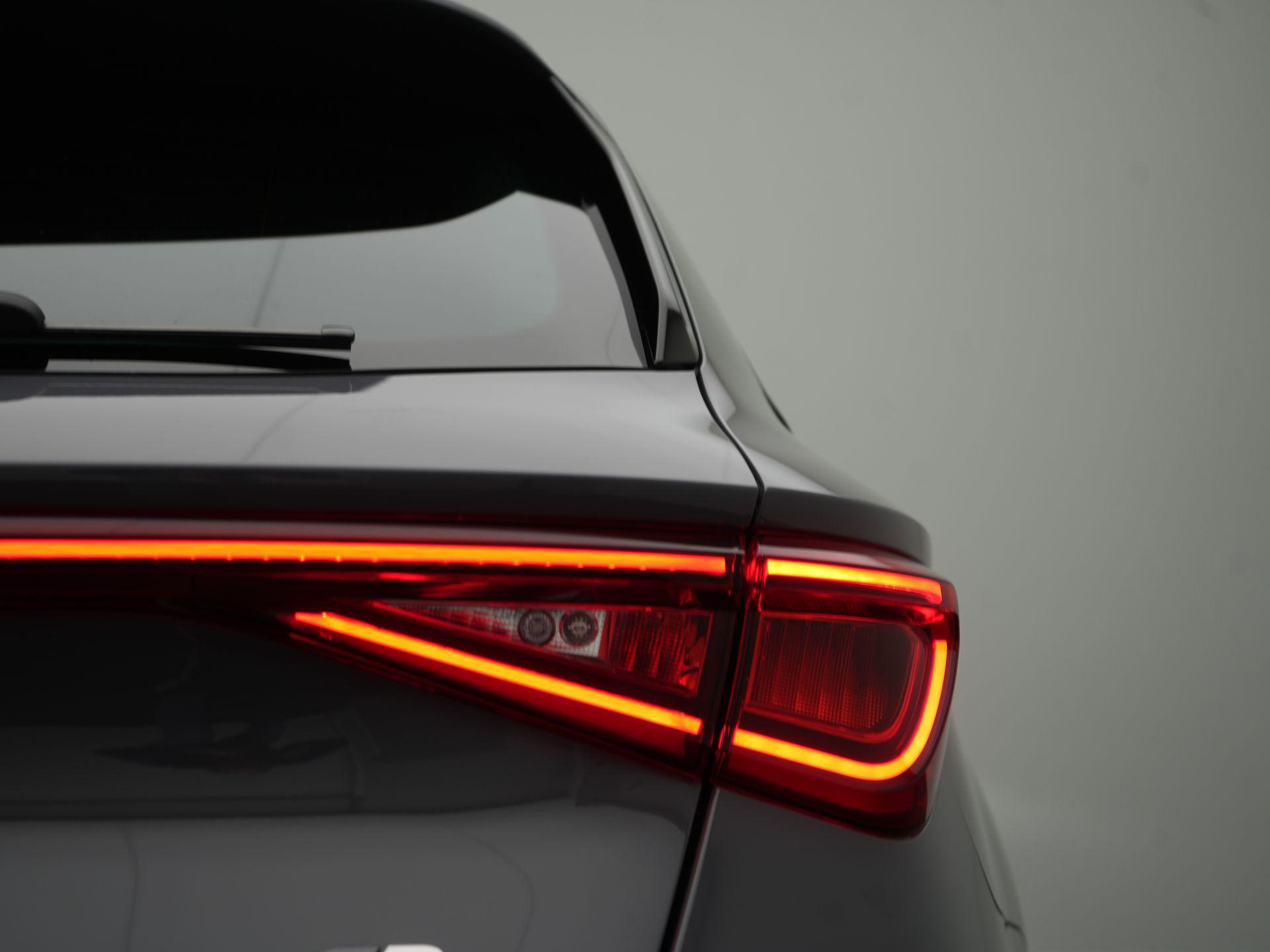 Foto van Seat Seat Leon SP E-hybrid150