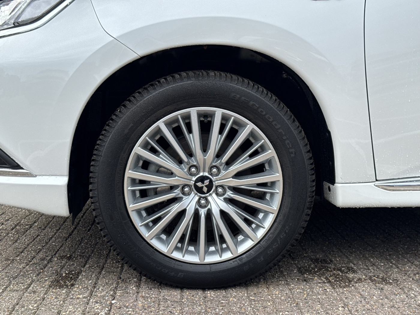 Foto van Mitsubishi Mitsubishi Outlander