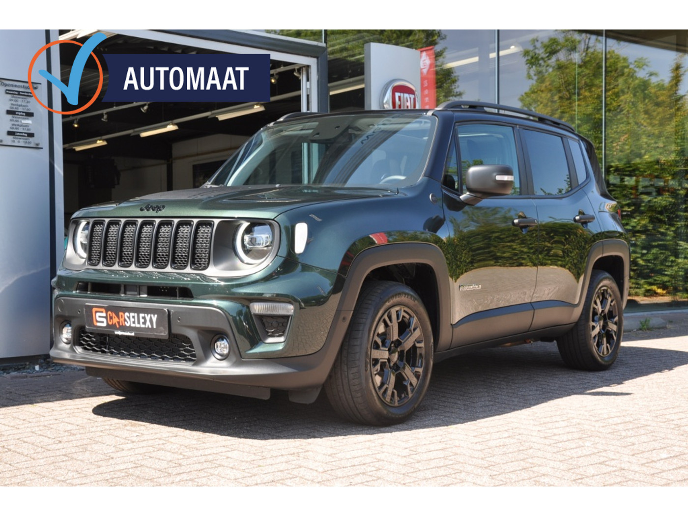Jeep Renegade 4xe 240 Hyb. 80An. Panodak Zeer lage km stand 2025 - voorkant