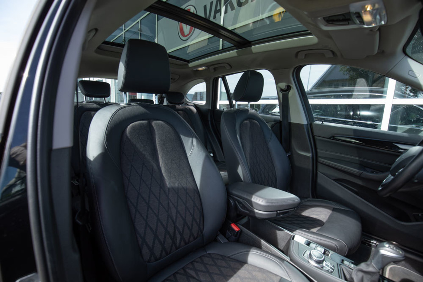 Foto van BMW X1 Xdrive25e