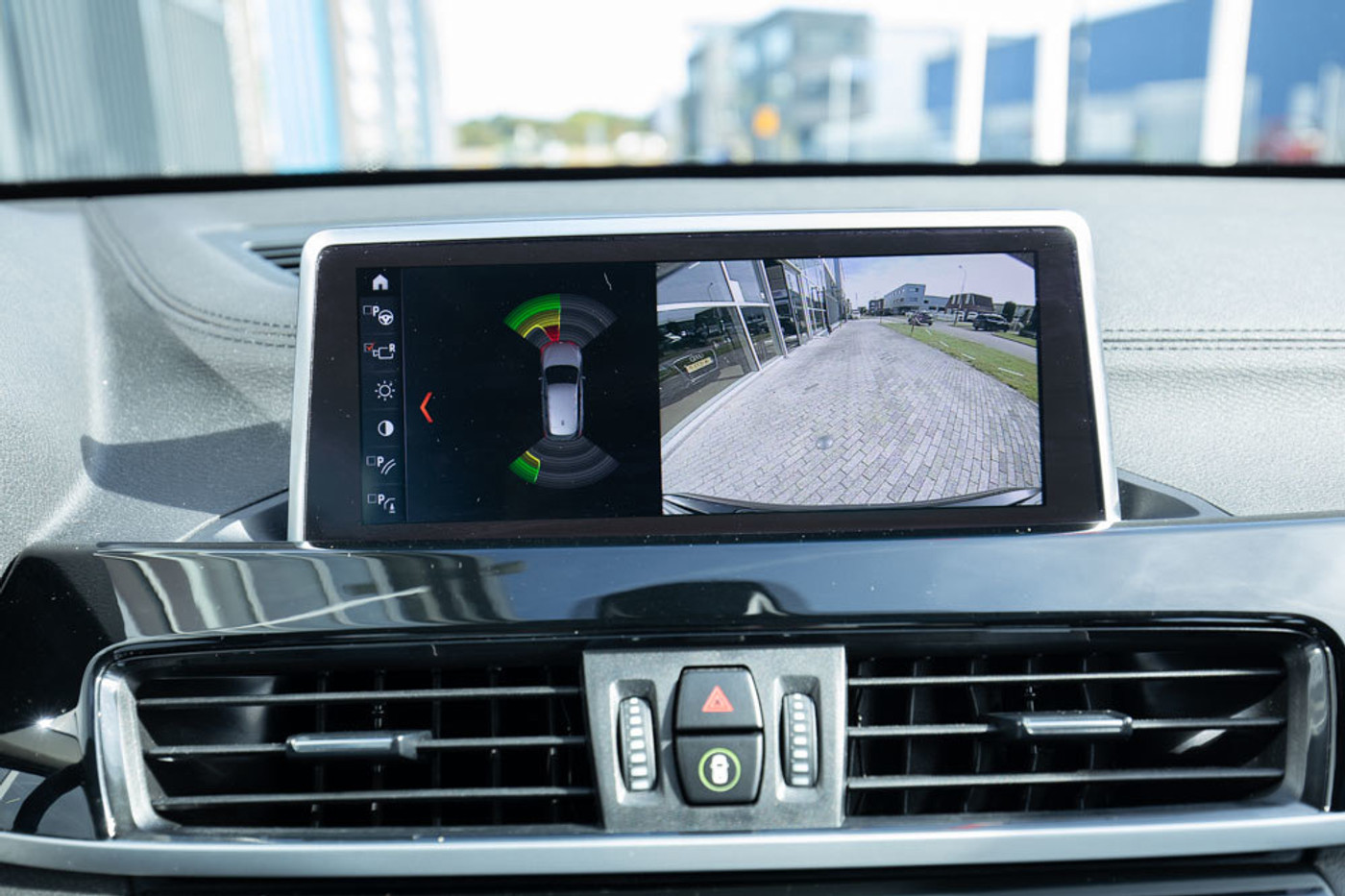Foto van BMW X1 Xdrive25e