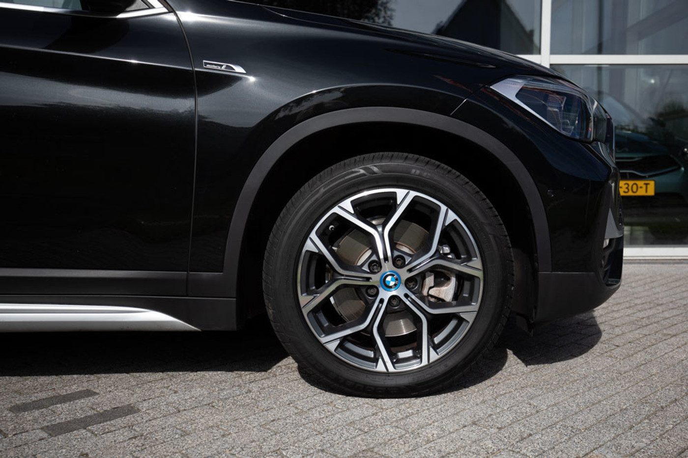Foto van BMW X1 Xdrive25e