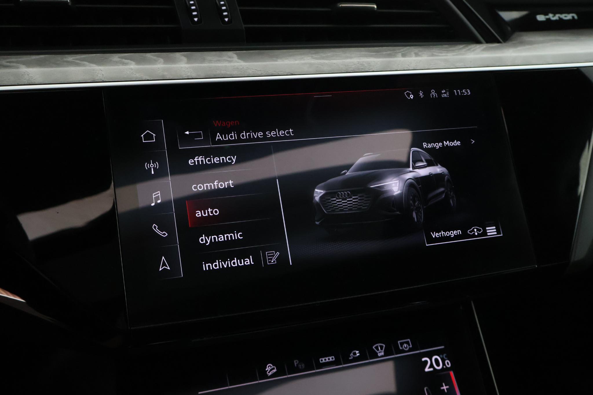 Foto van Audi Q8 Sportback 55 E-tron