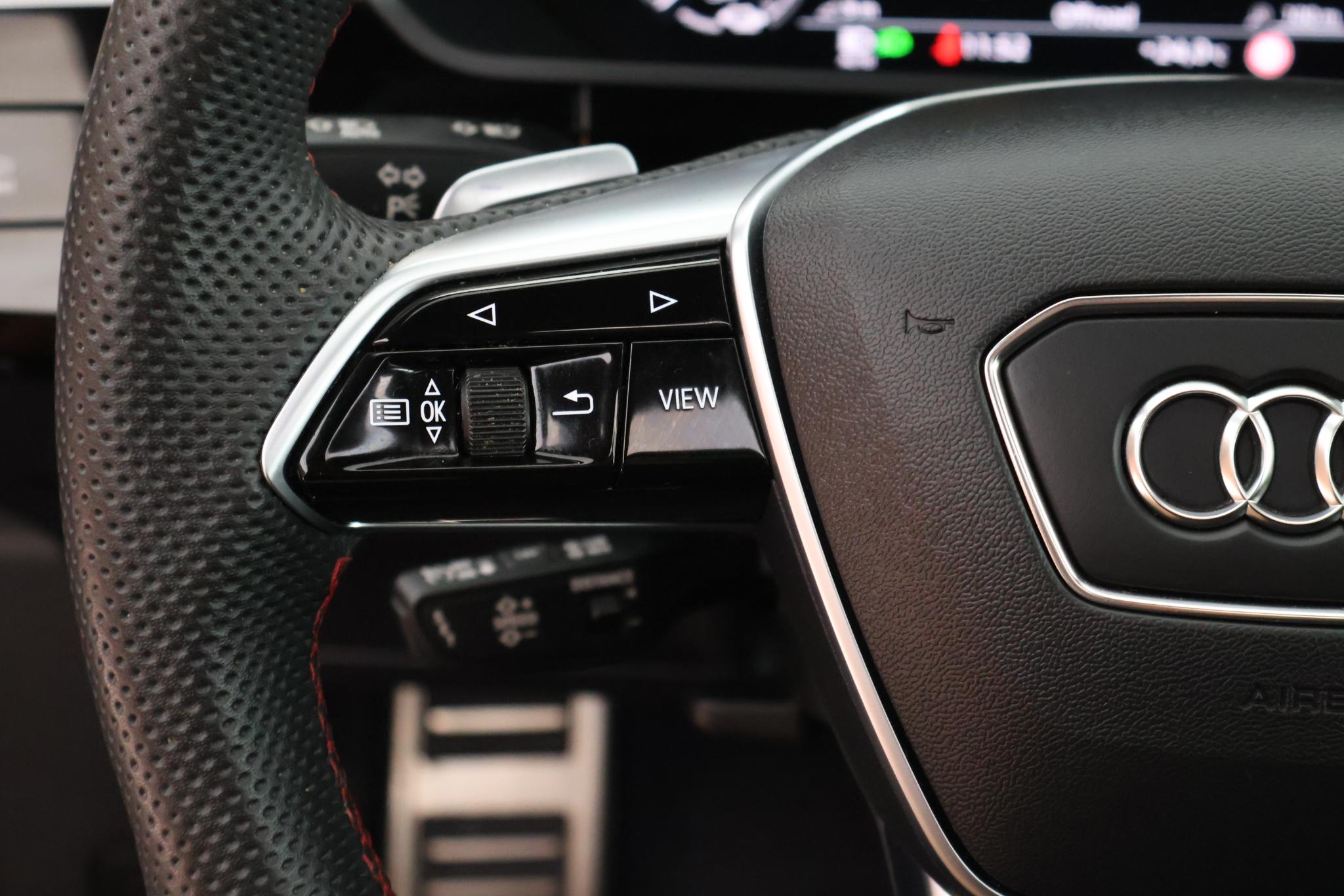 Foto van Audi Q8 Sportback 55 E-tron