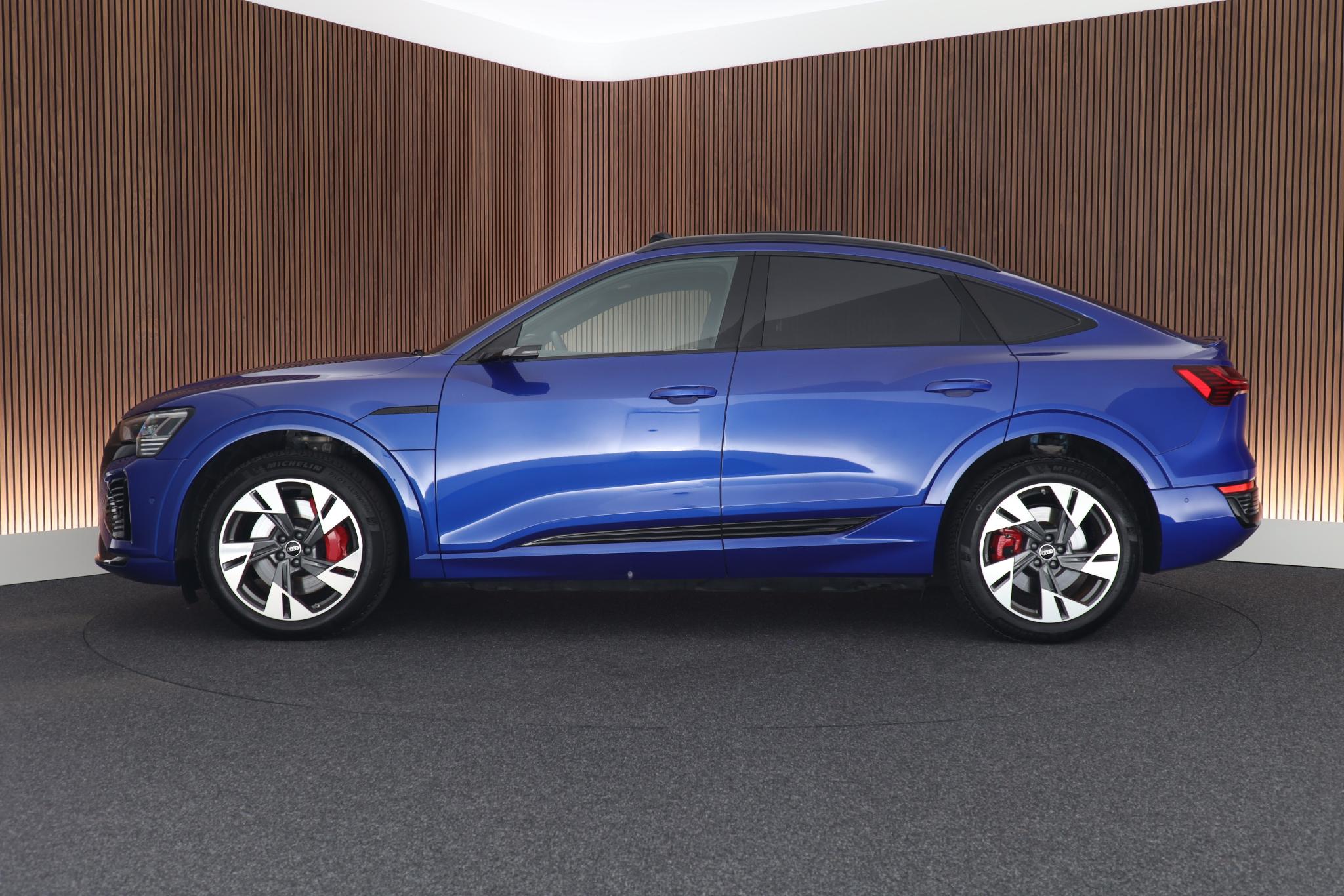 Foto van Audi Q8 Sportback 55 E-tron