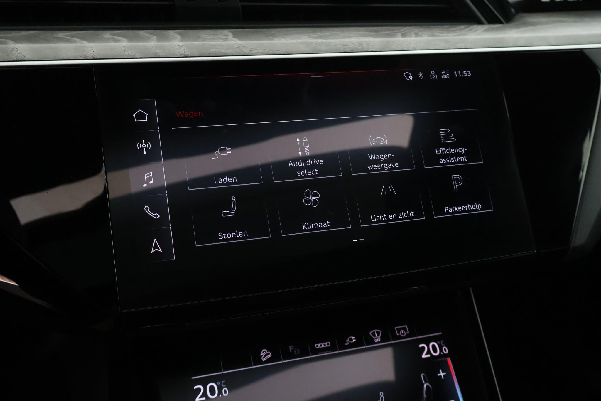 Foto van Audi Q8 Sportback 55 E-tron