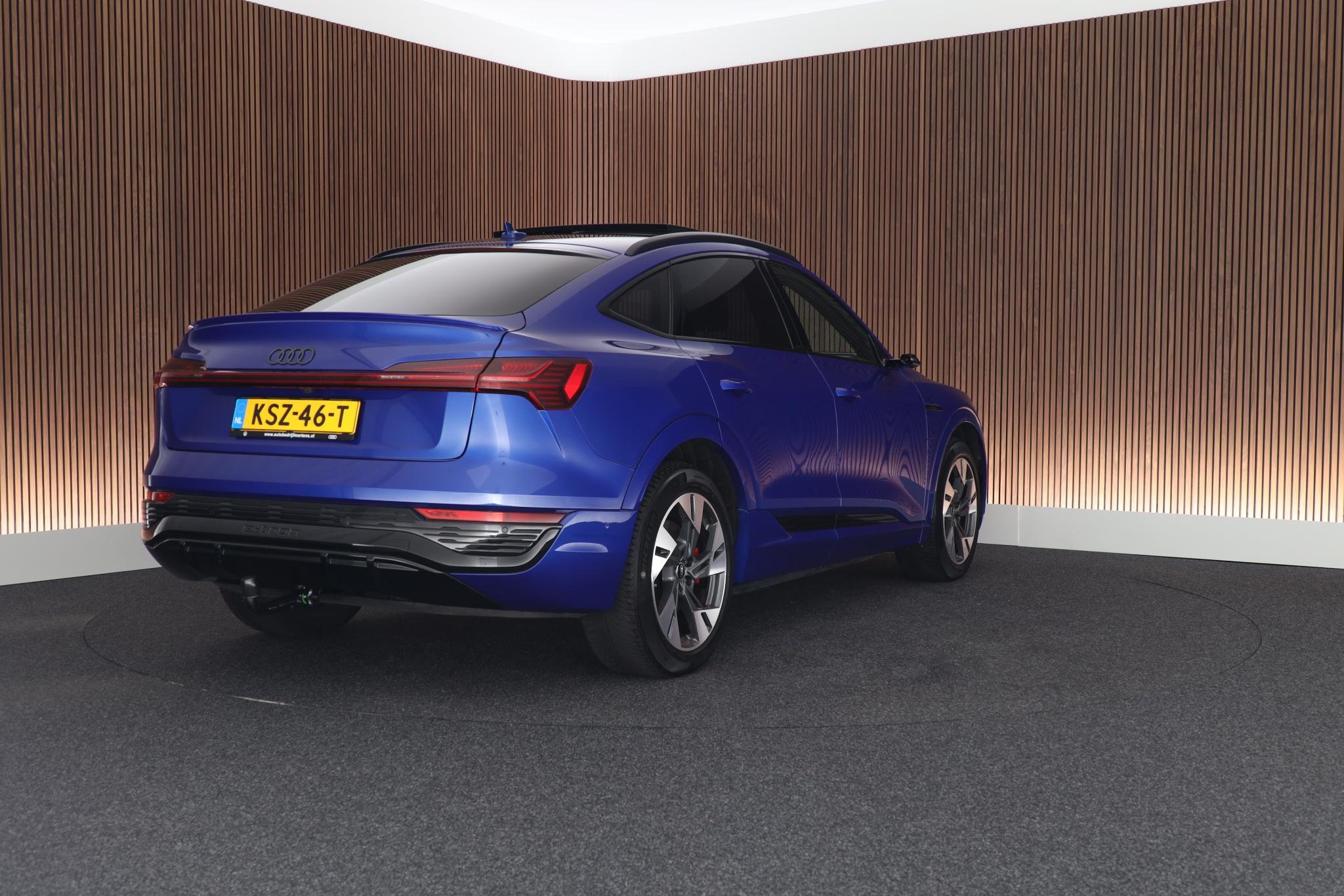 Foto van Audi Q8 Sportback 55 E-tron