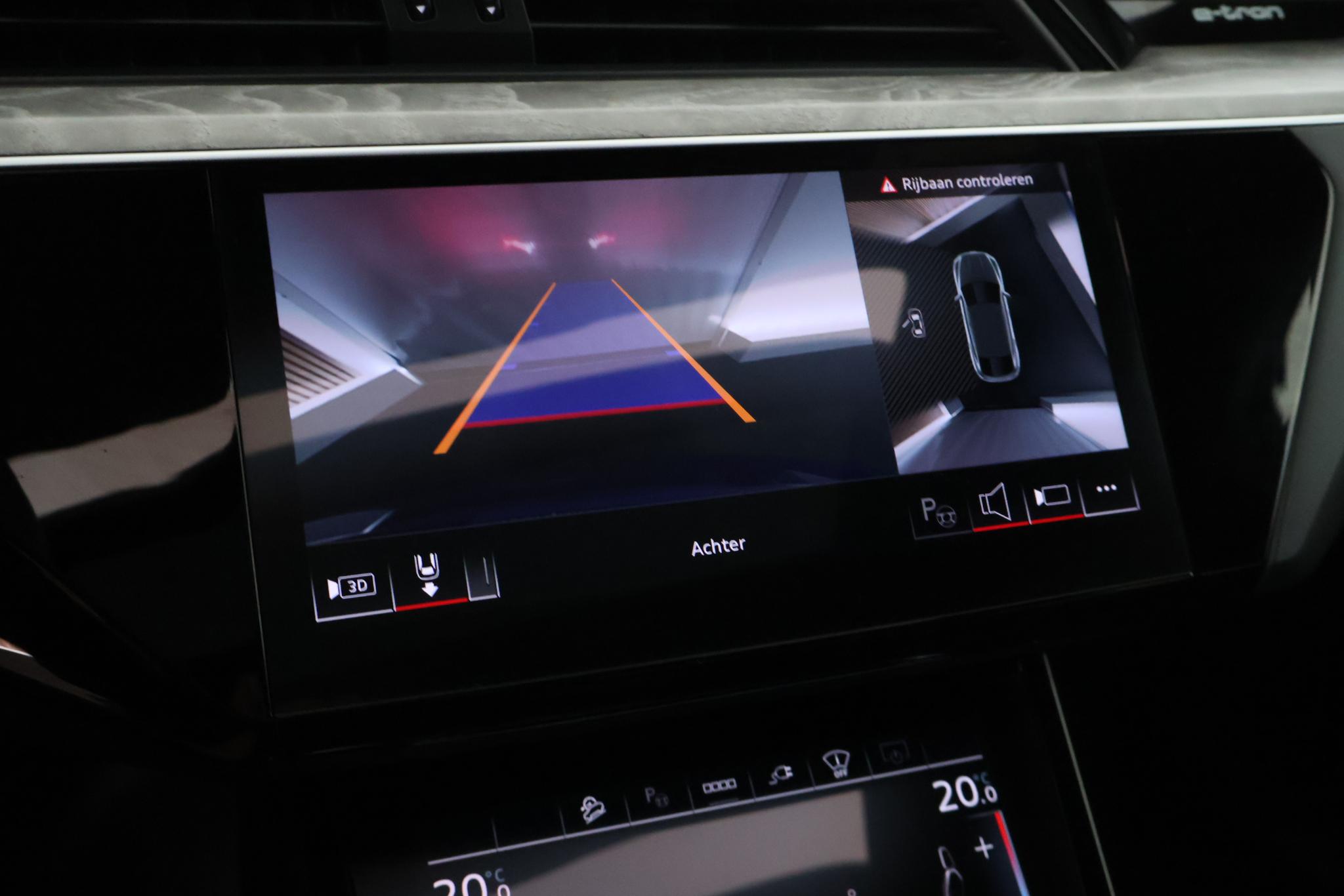 Foto van Audi Q8 Sportback 55 E-tron