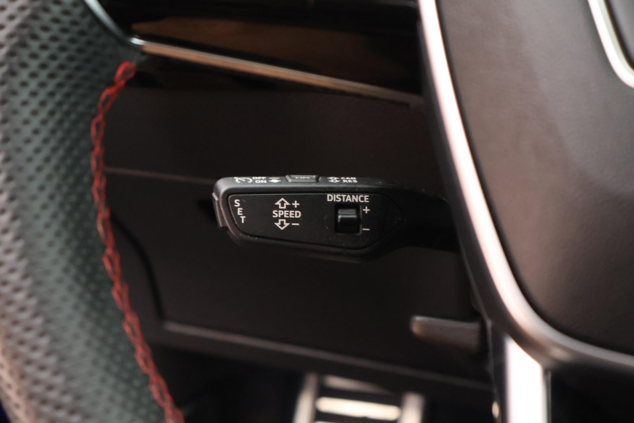 Foto van Audi Q8 Sportback 55 E-tron