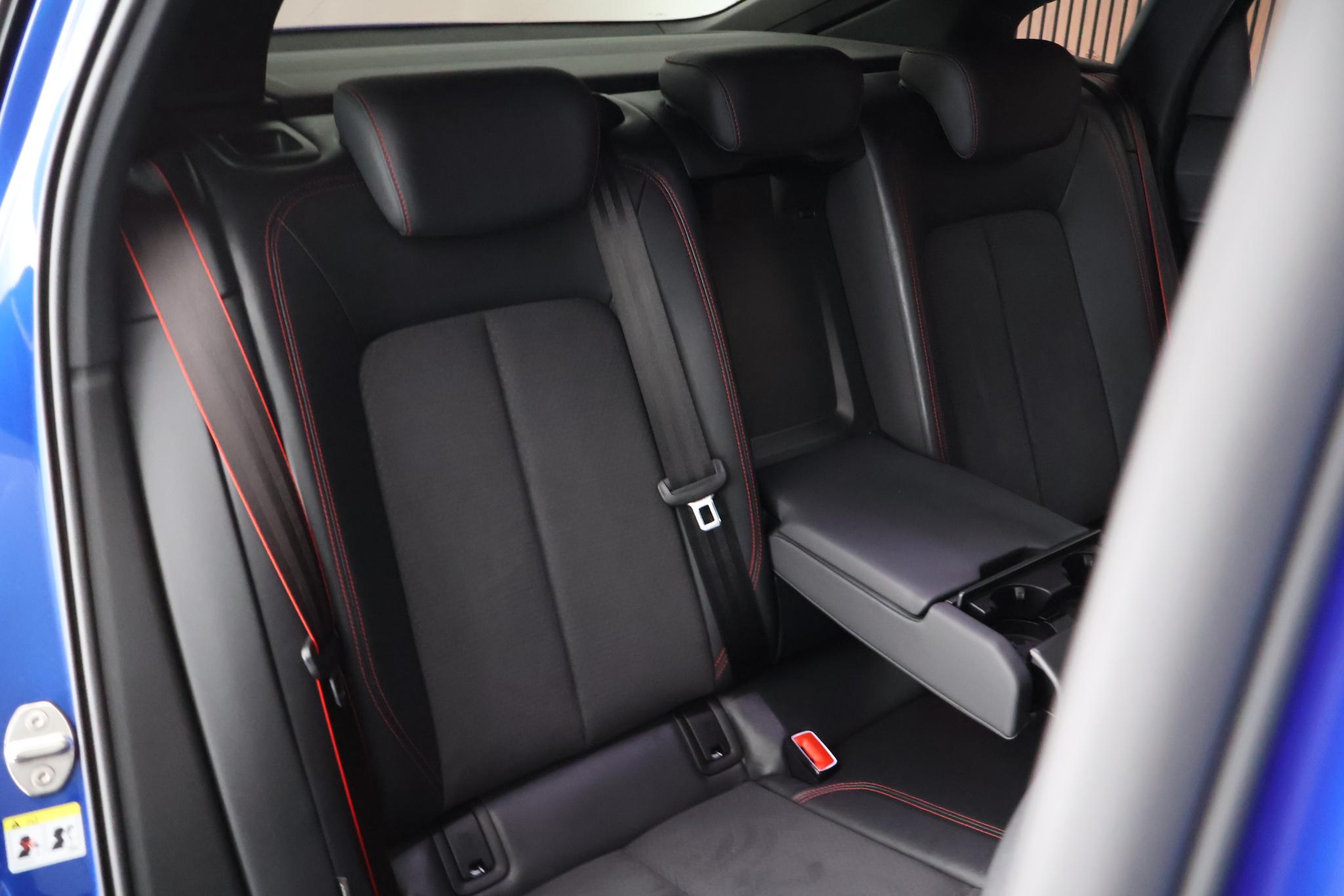 Foto van Audi Q8 Sportback 55 E-tron