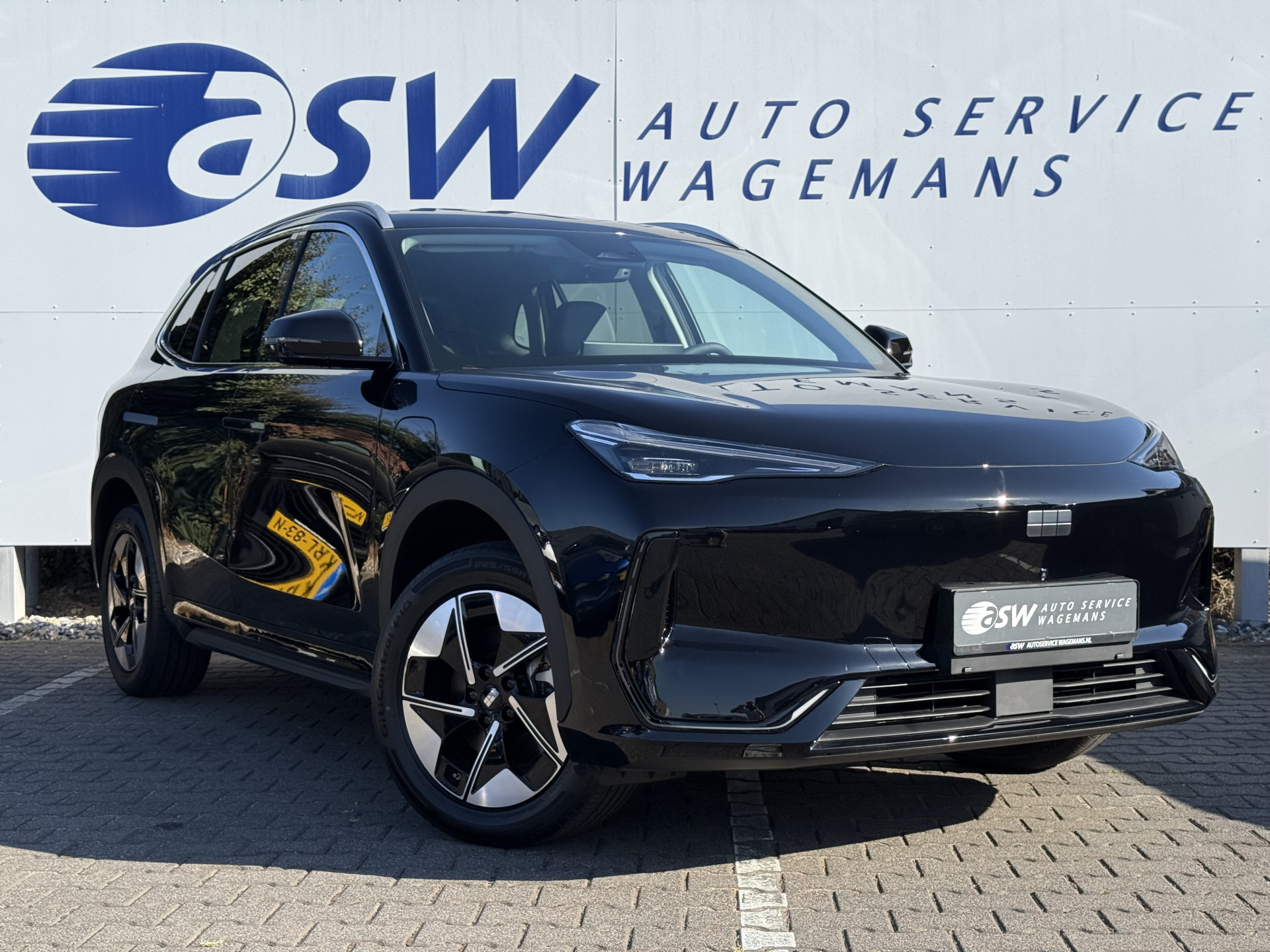 Foto van Geely E5