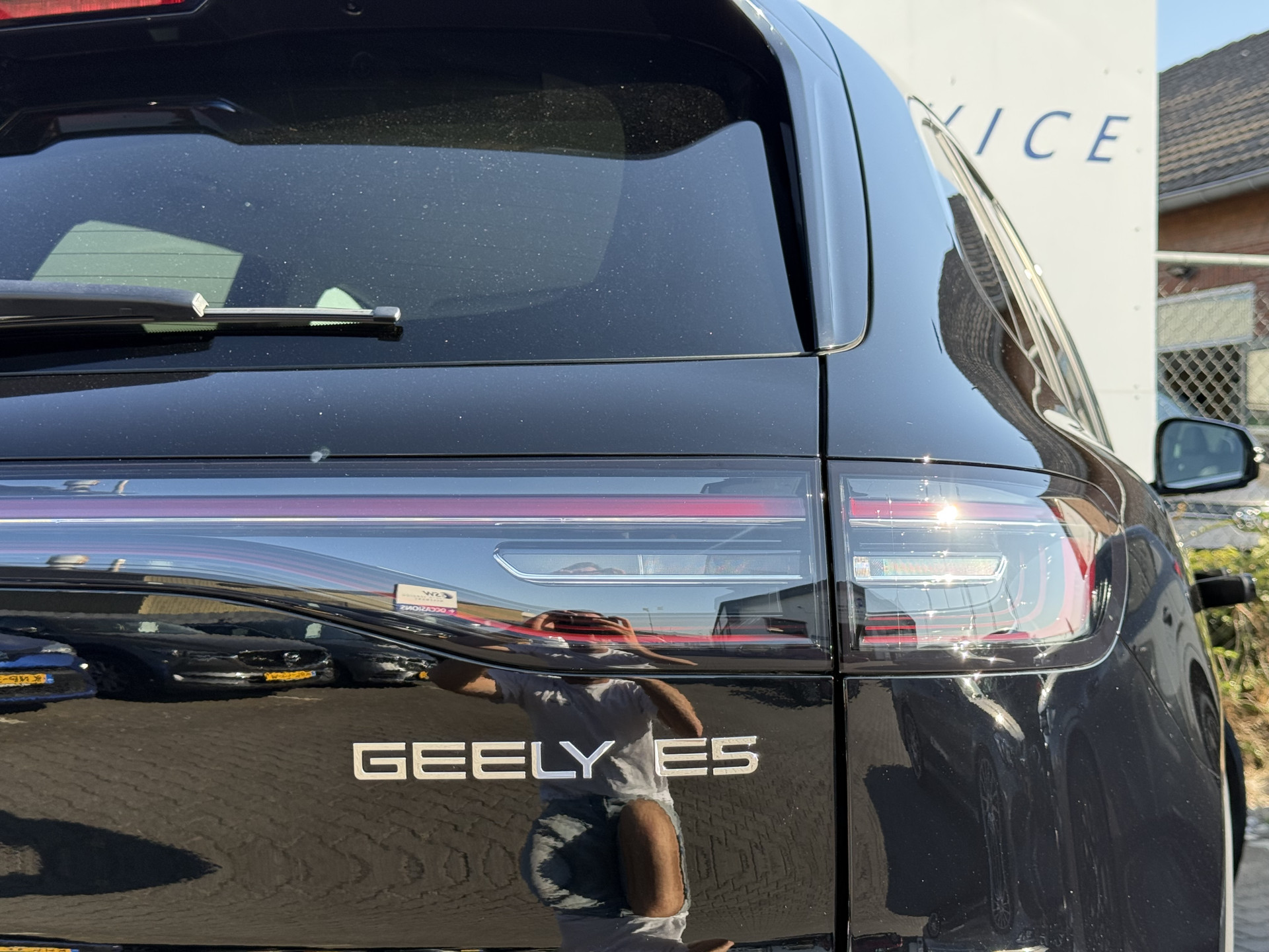 Foto van Geely E5