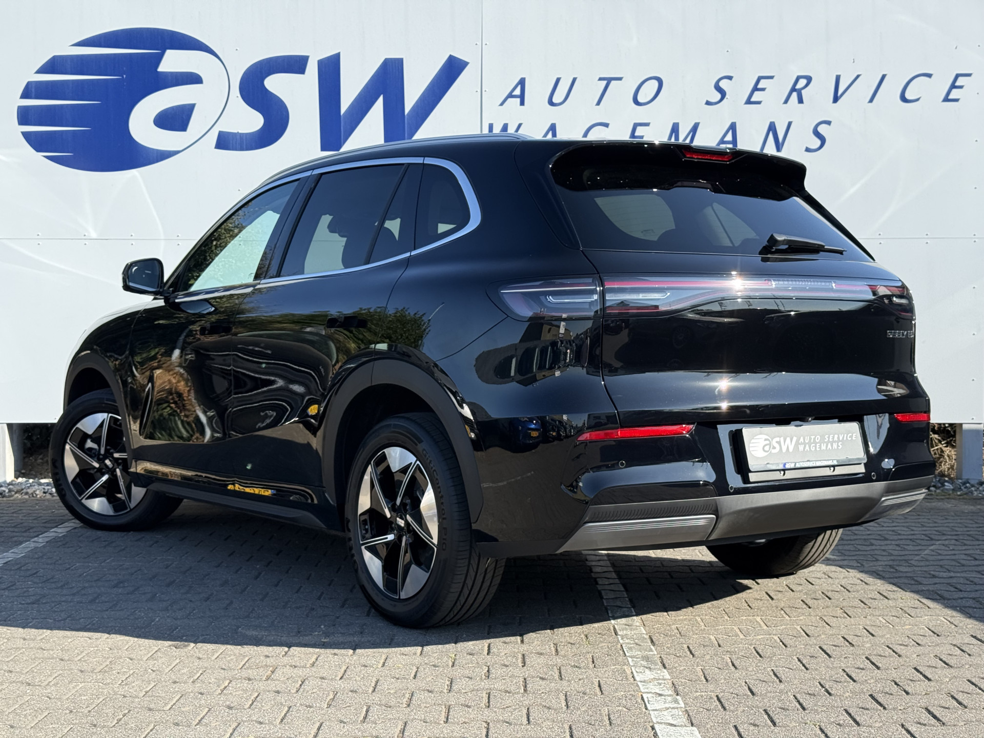 Foto van Geely E5