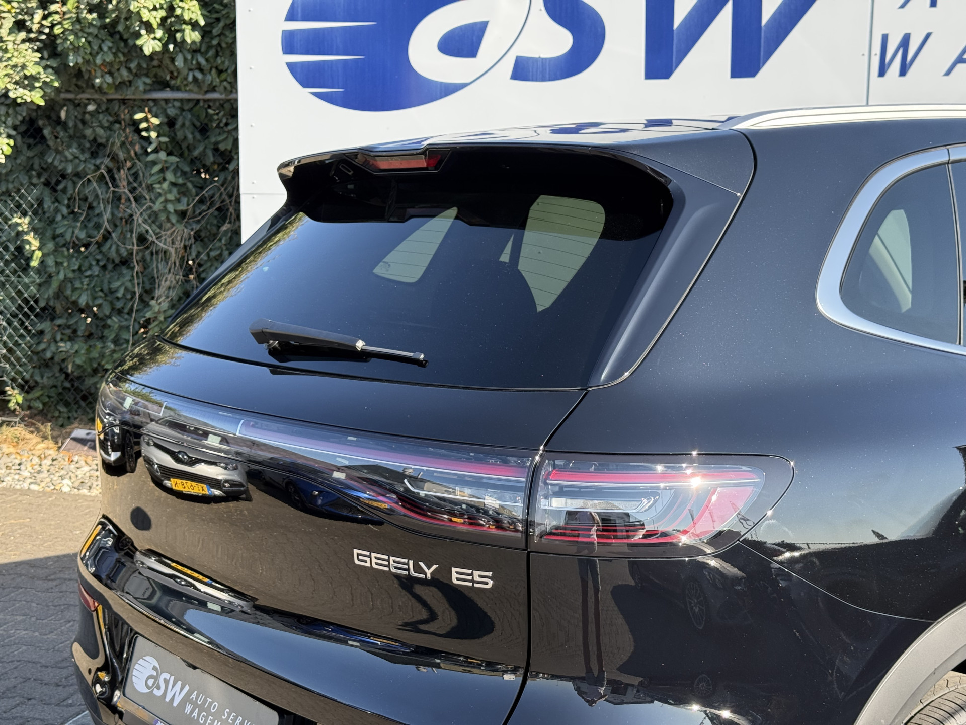 Foto van Geely E5