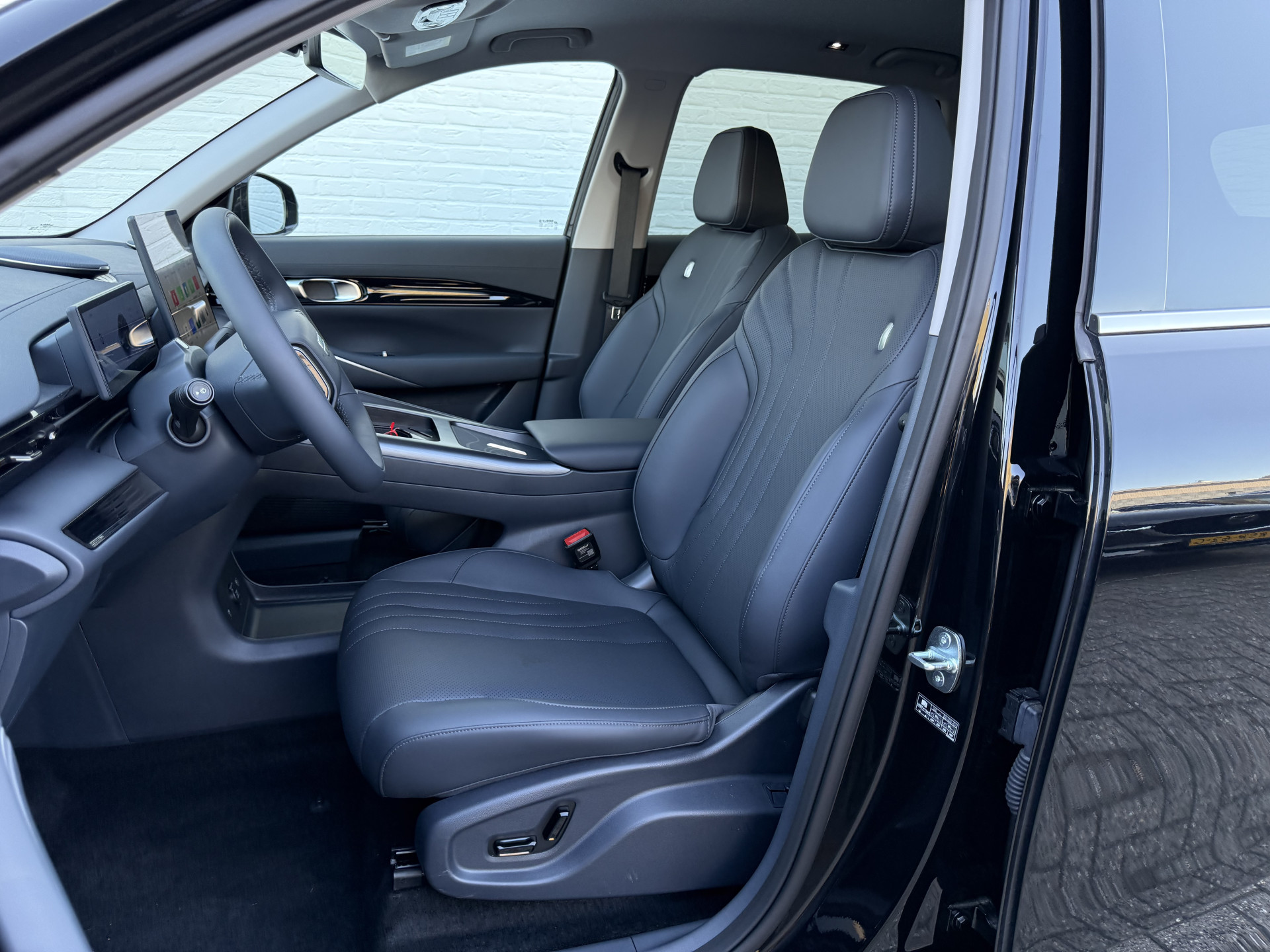 Foto van Geely E5