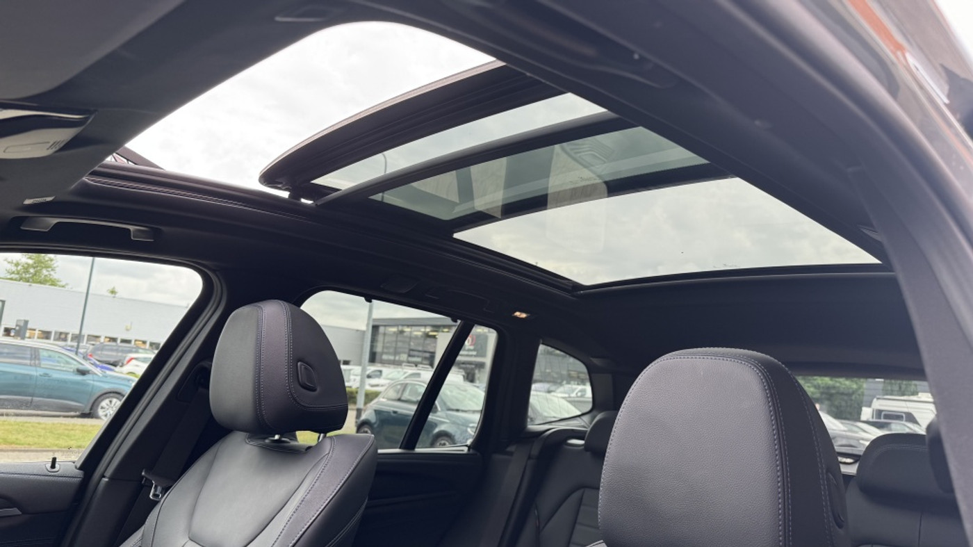 Foto van BMW X3 Xdrive30e