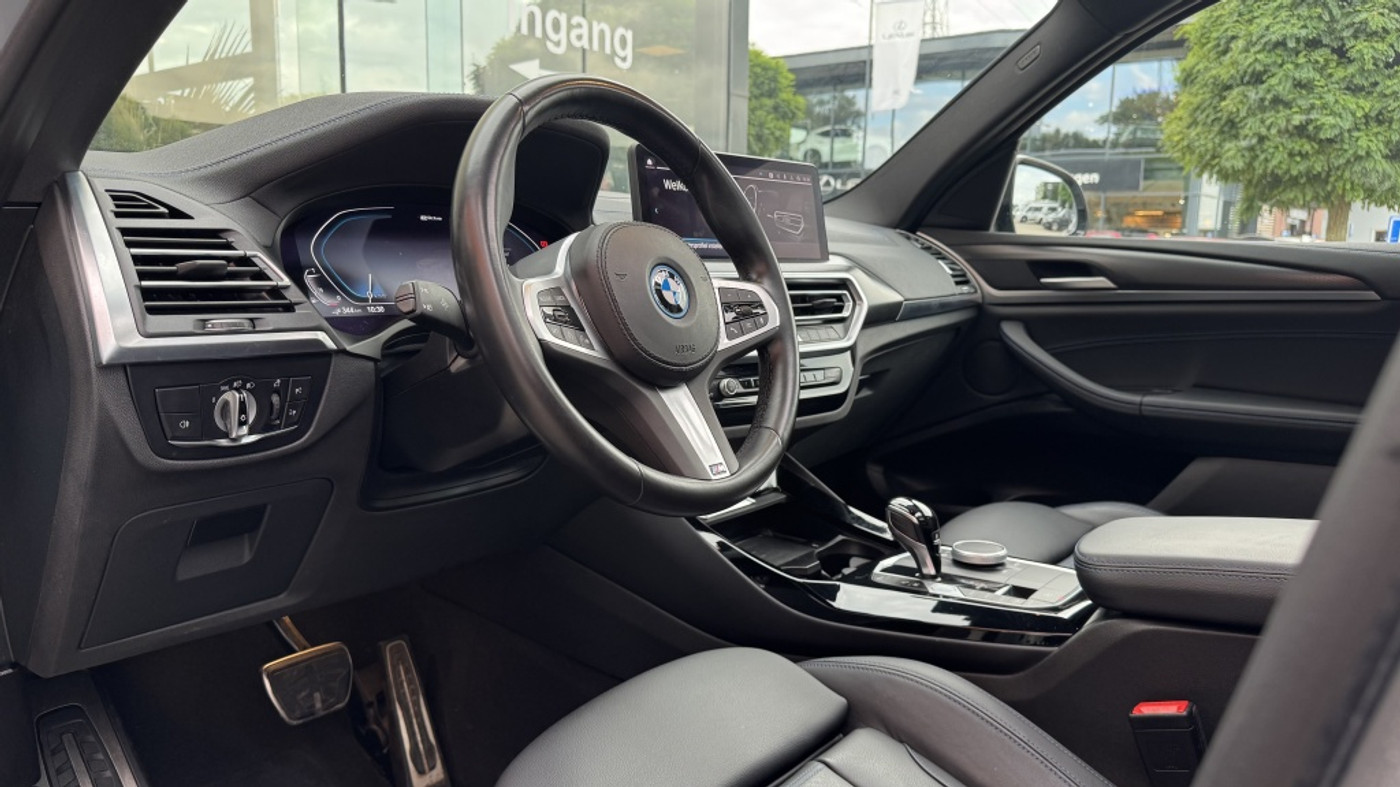 Foto van BMW X3 Xdrive30e