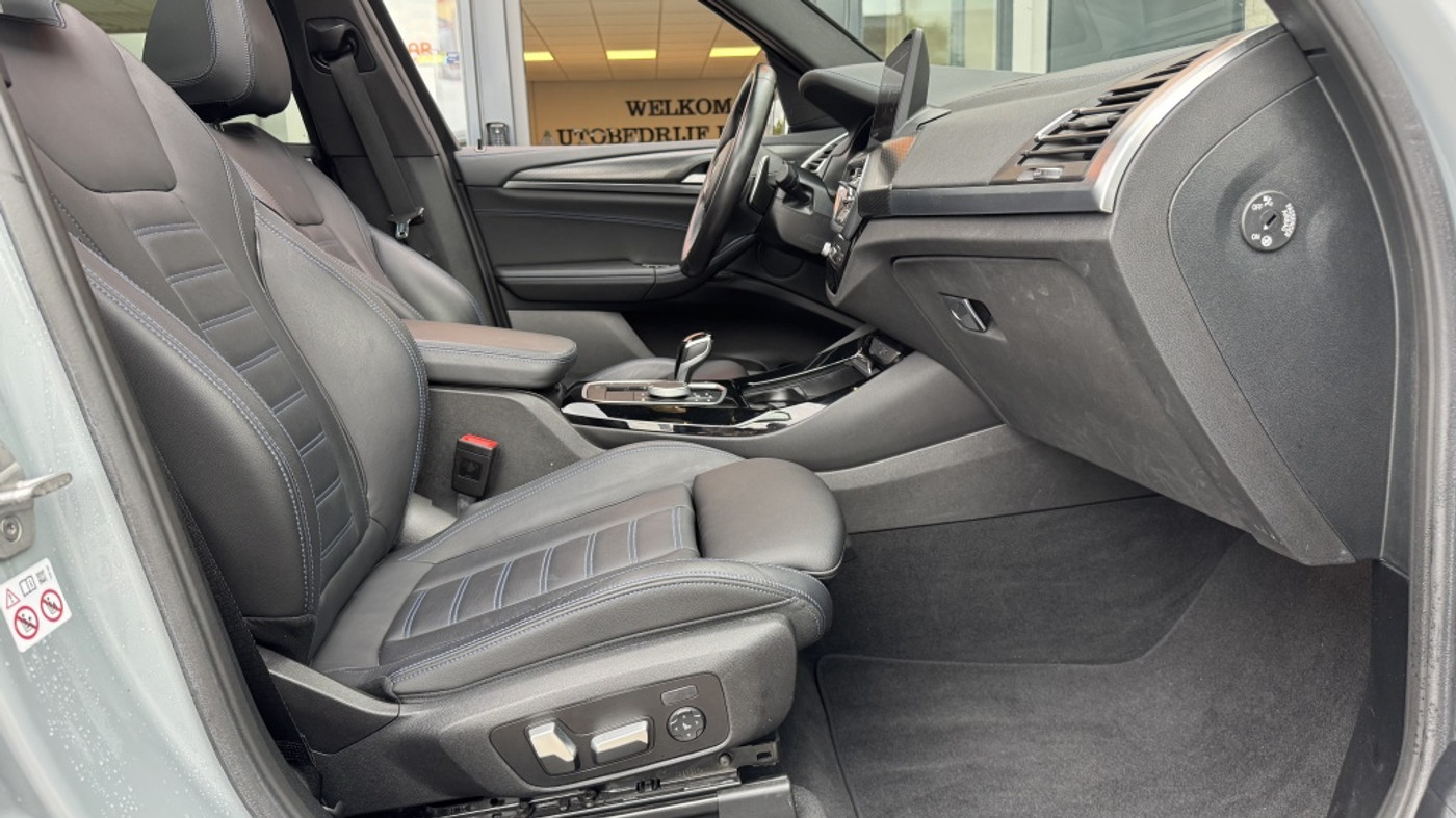 Foto van BMW X3 Xdrive30e