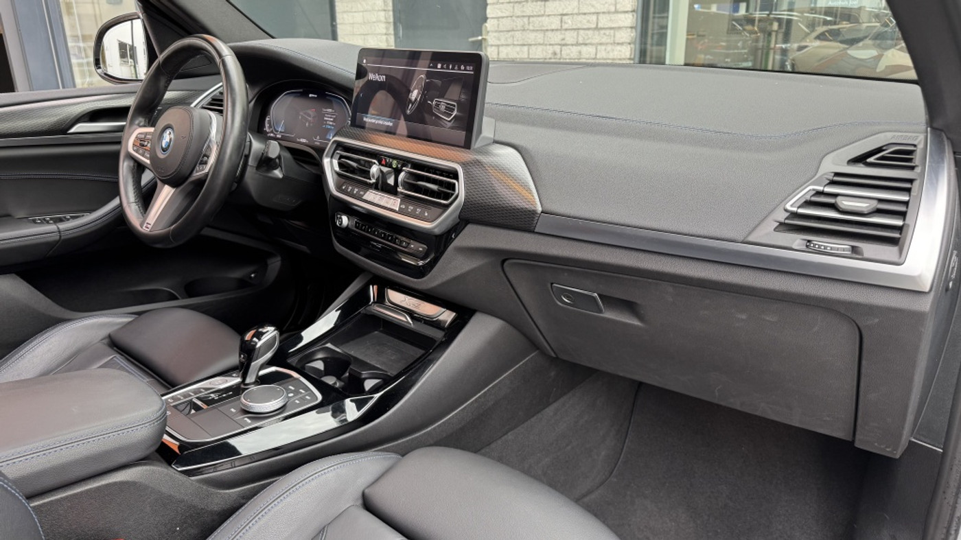 Foto van BMW X3 Xdrive30e