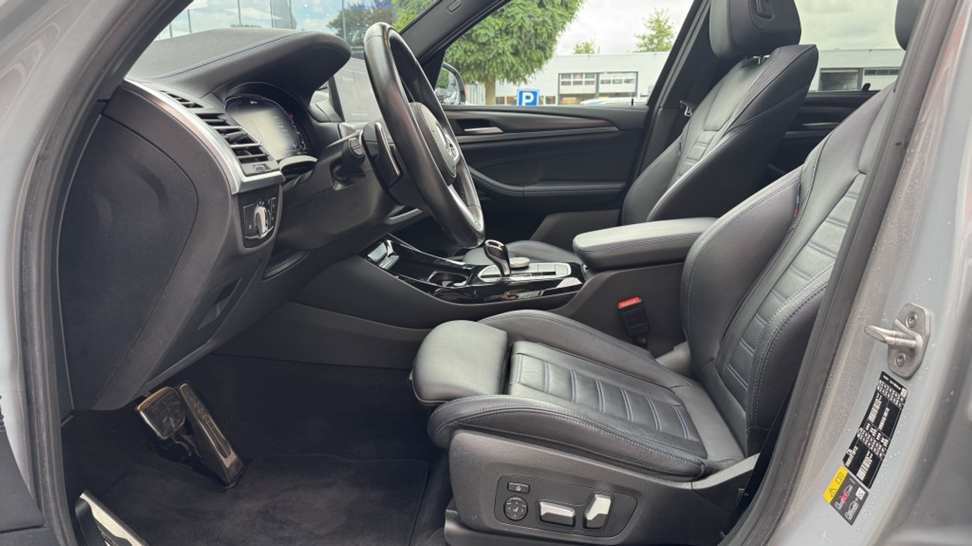 Foto van BMW X3 Xdrive30e