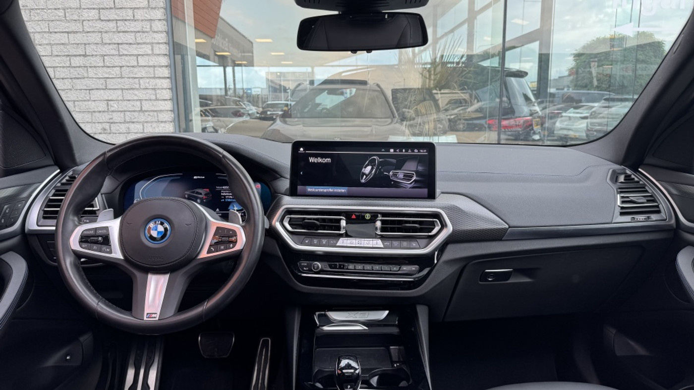 Foto van BMW X3 Xdrive30e
