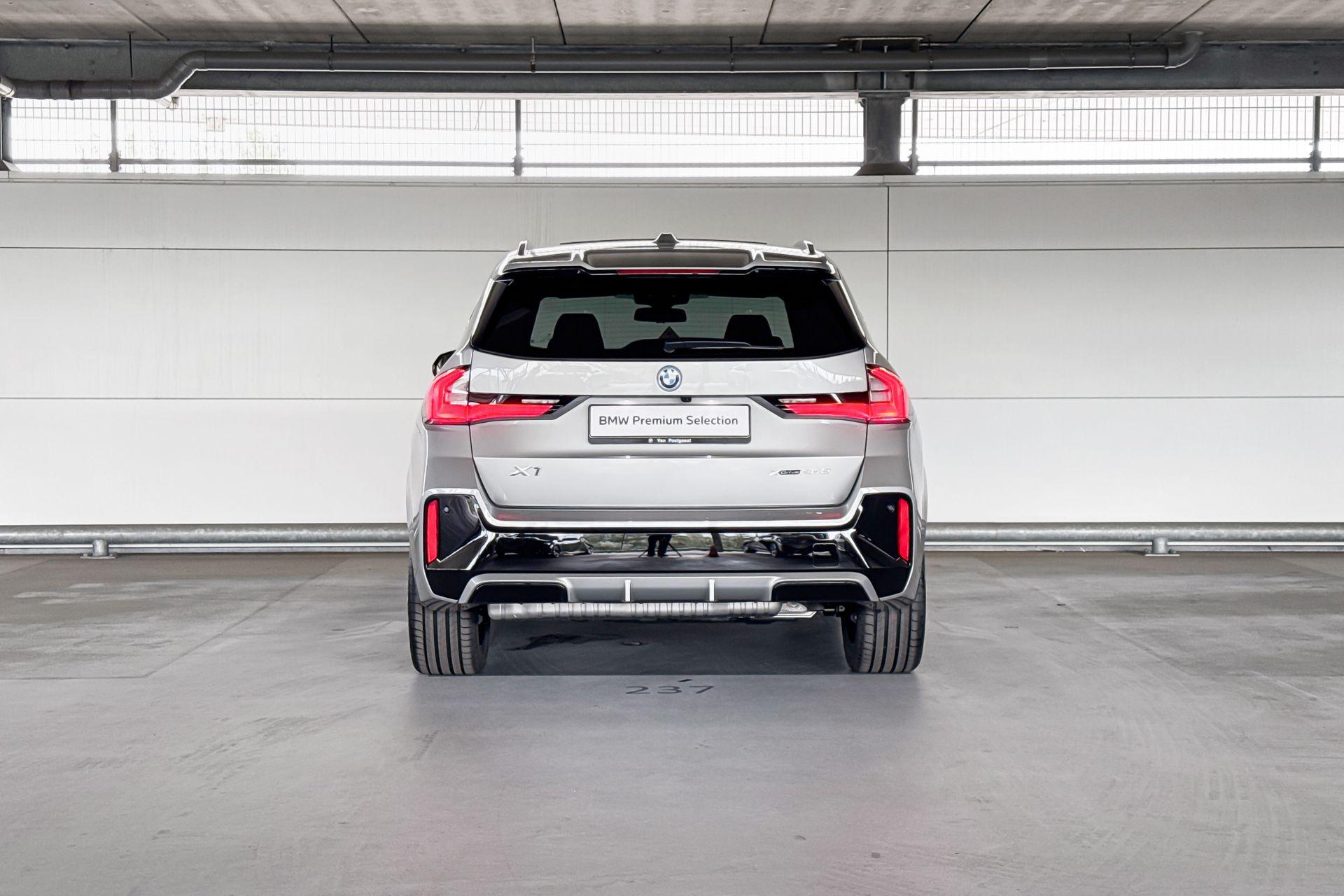 Foto van BMW X1 Xdrive25e