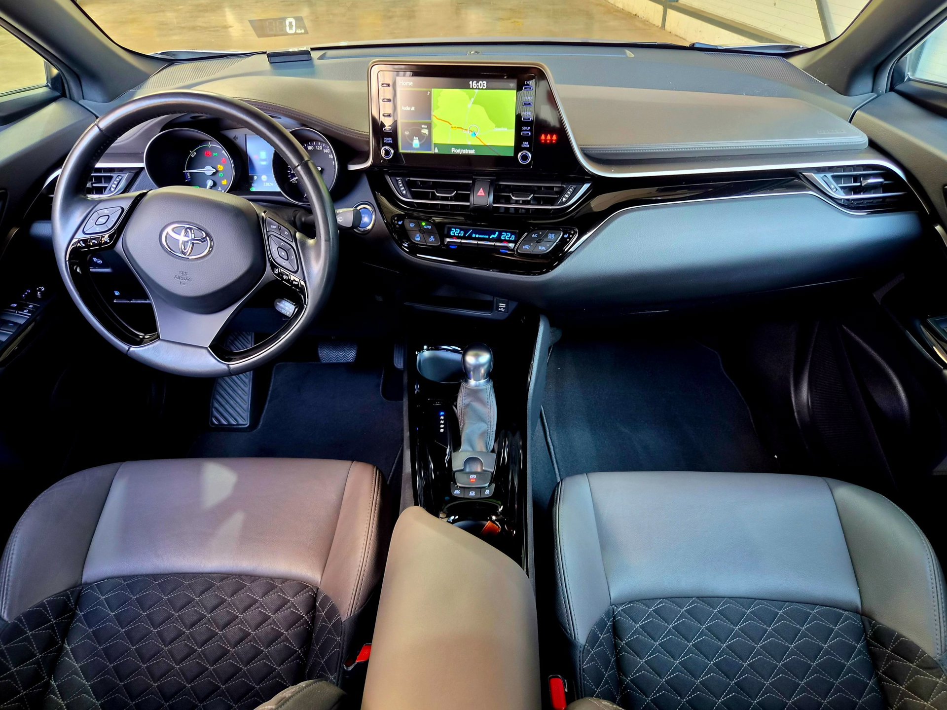 Foto van Toyota Toyota C-hr