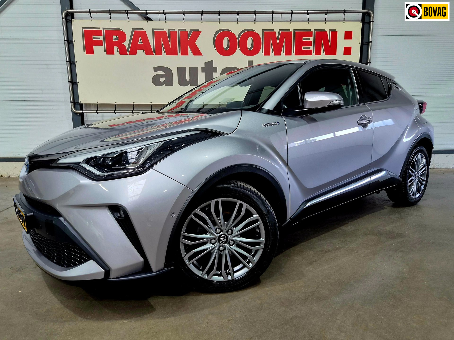 Toyota Toyota C-hr 1.8 Hybrid Adventure + Dealer OH|Keyless|Camera|Navi|Apple|Android|DAB|Dodehoek|Lane|LED|18"LMV 2022 - voorkant