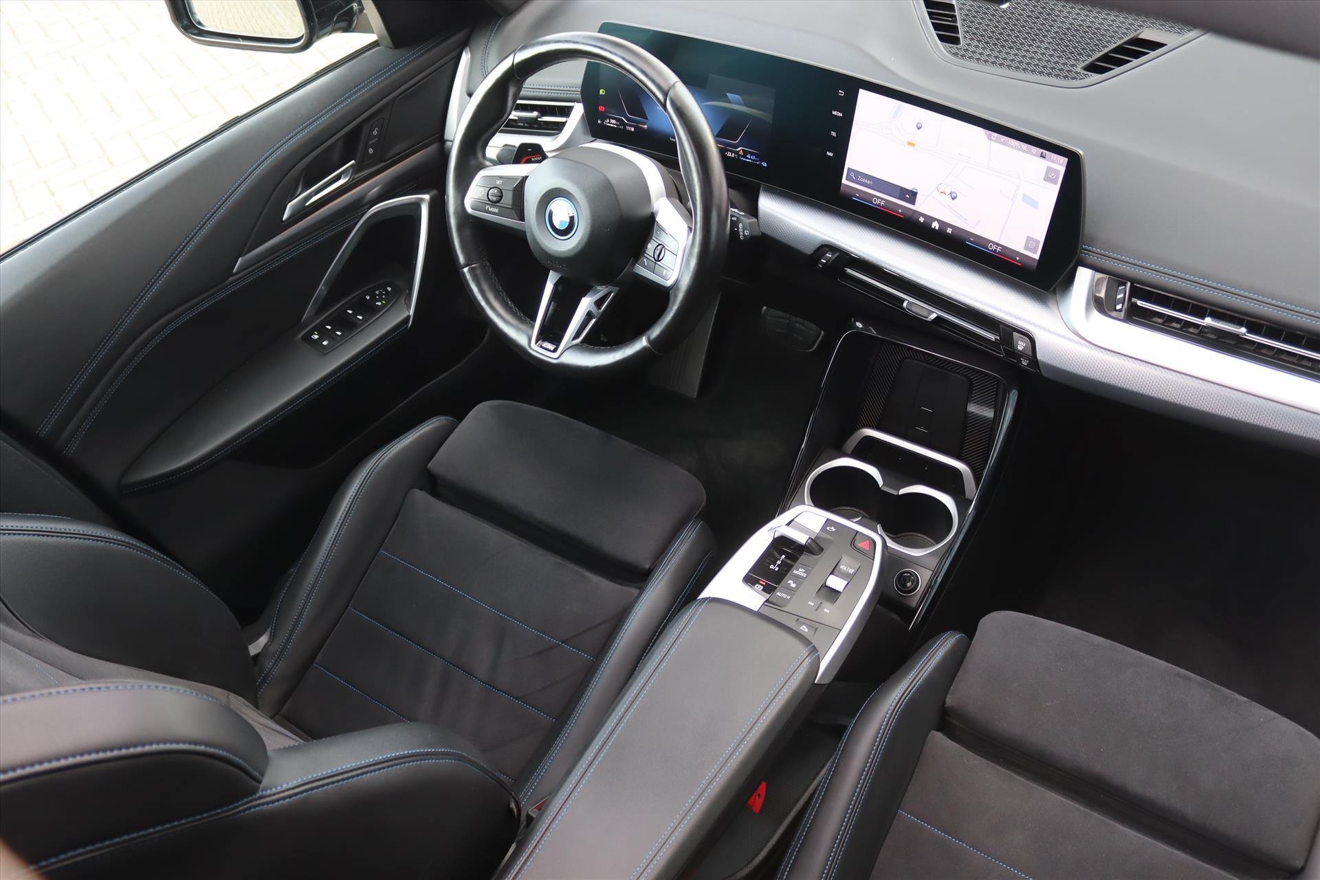 Foto van BMW X1 Xdrive25e