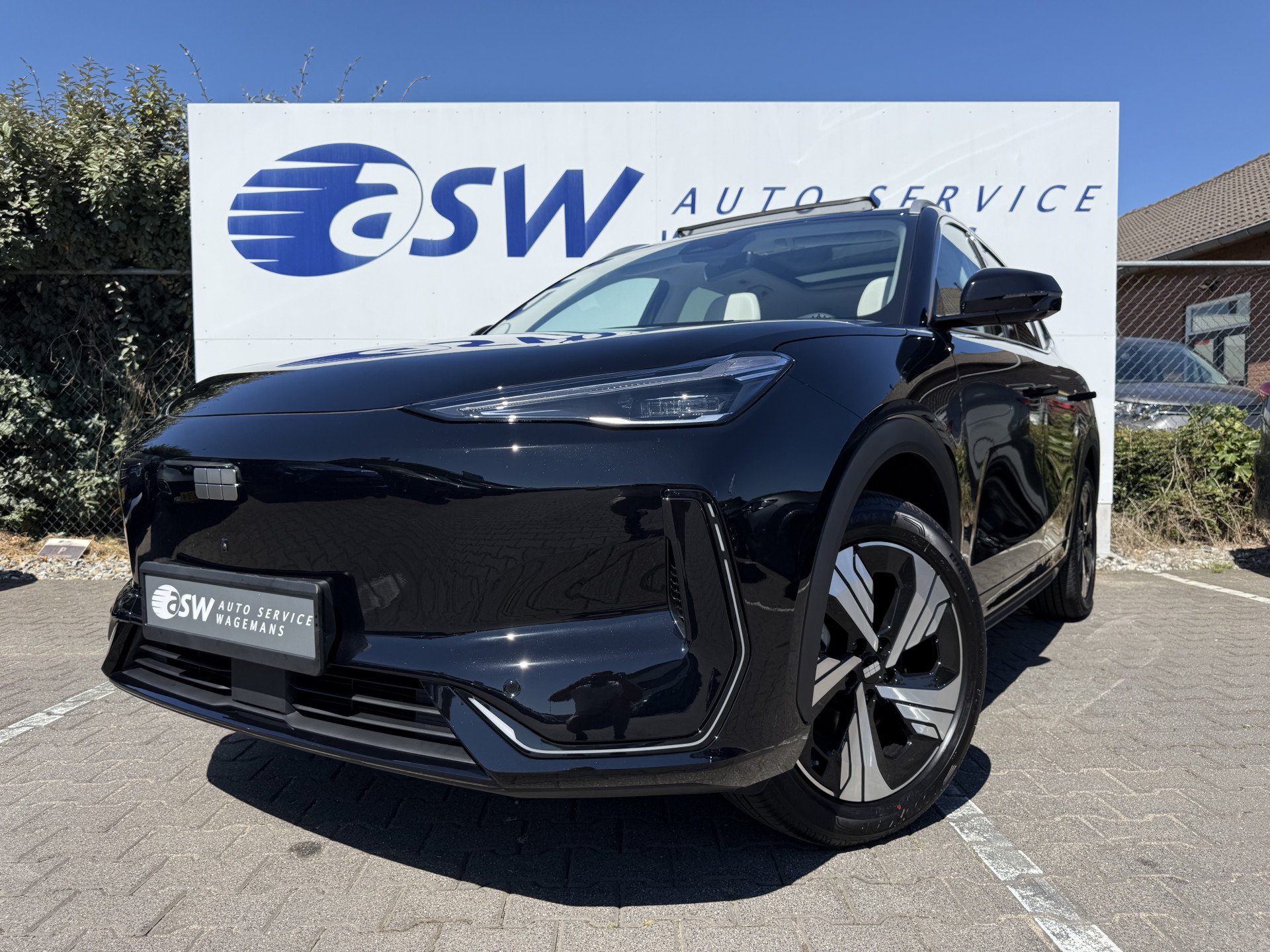 Foto van Geely E5