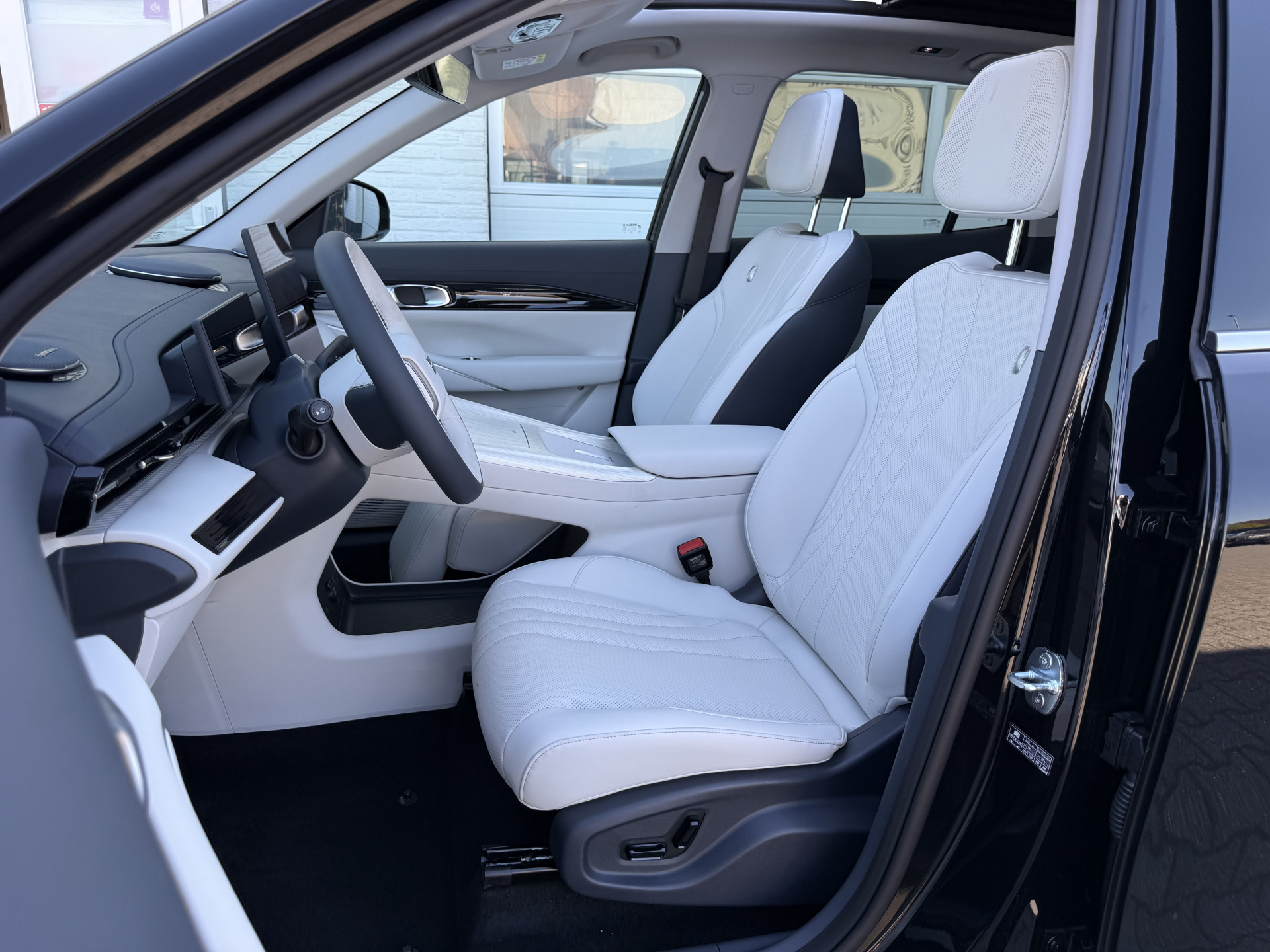 Foto van Geely E5