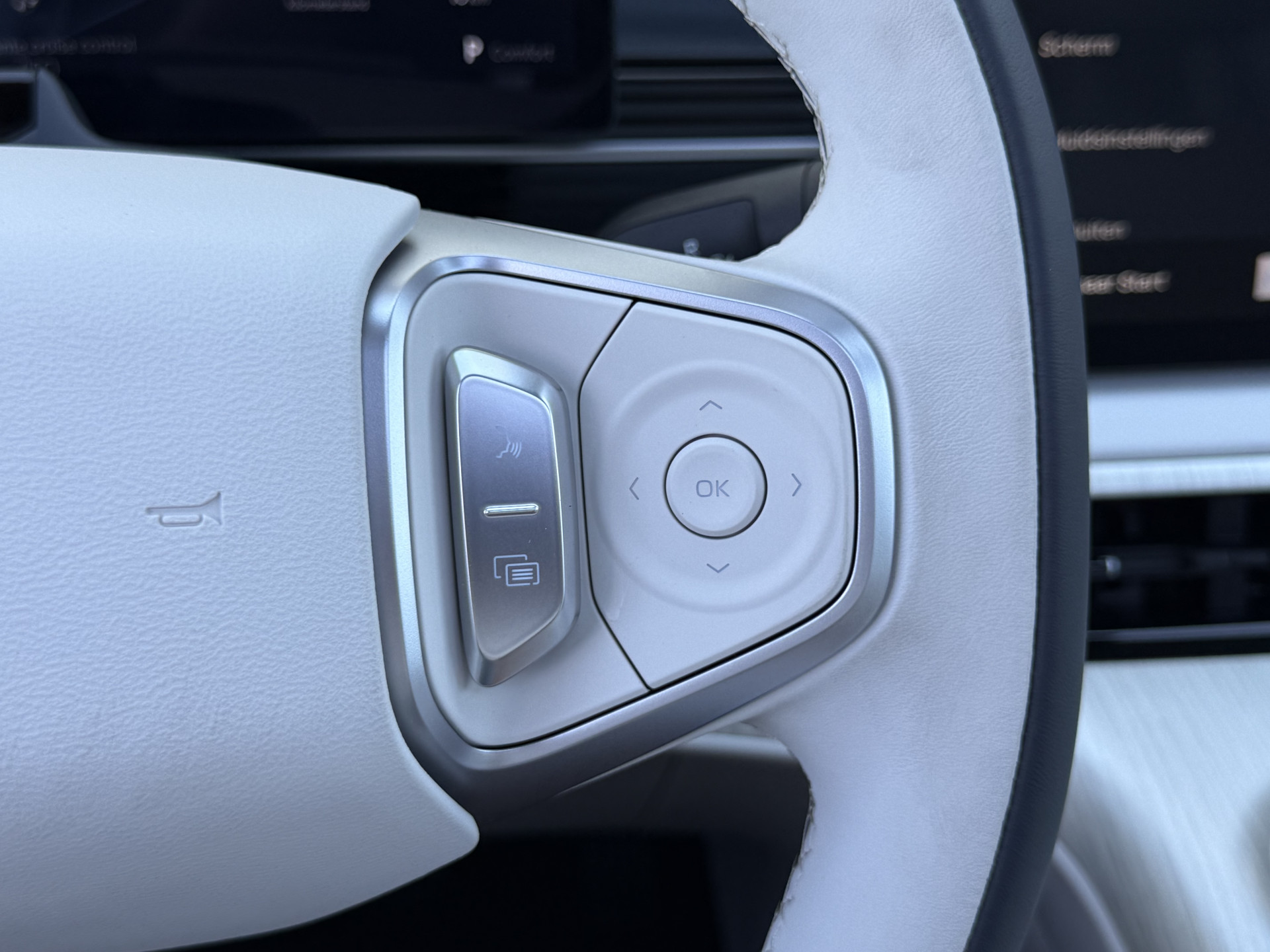 Foto van Geely E5